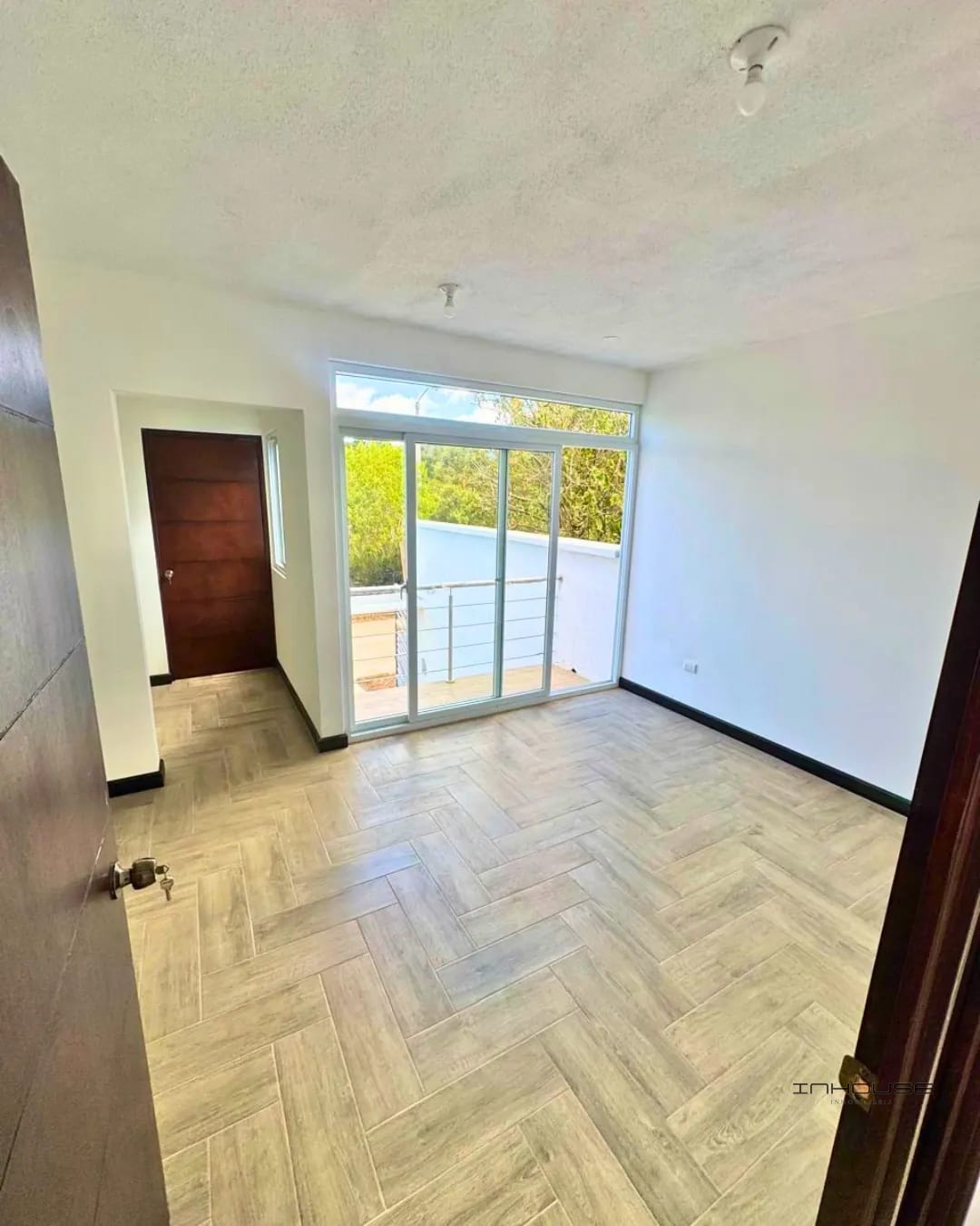 Casa en Venta en Zona 16 para Estrenar — Casa en Venta en Zona 16, Guatemala, Ciudad — foto 9 de 12