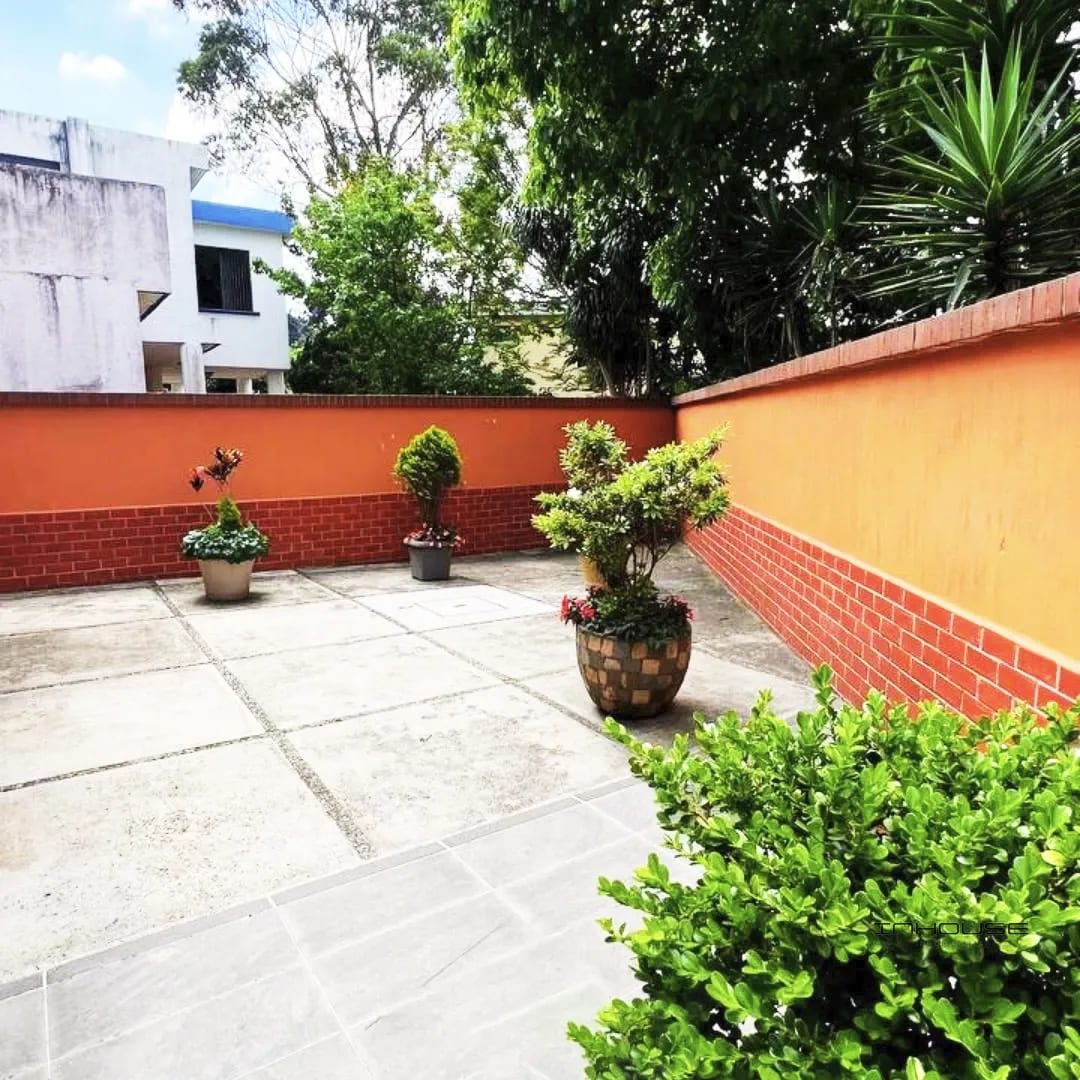 Casa en Venta Carretera a el Salvador KM 15.8 Remodelada — Casa en Venta en Carretera a El Salvador, Guatemala, Ciudad — foto 11 de 11