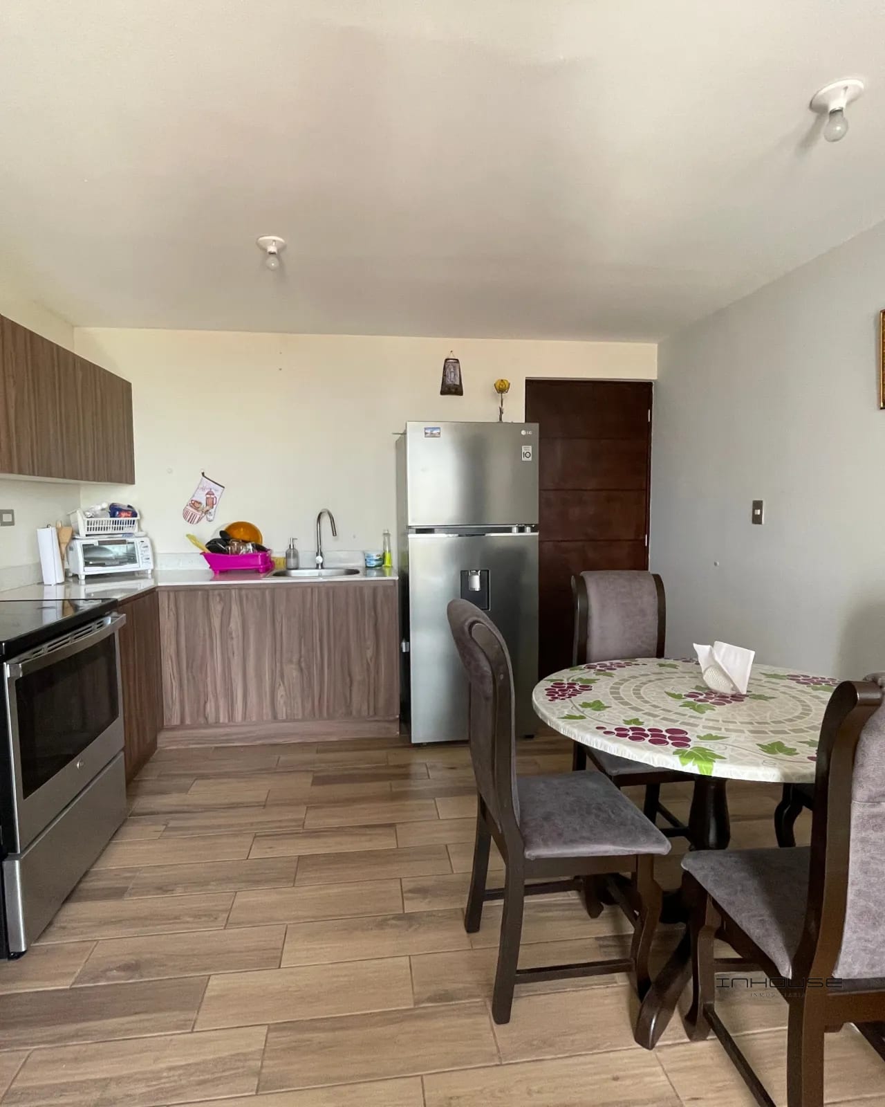 Apartamento en Renta Zona 2 de Mixco — Apartamento en Alquiler en Torre Zentia, Zona 2 Mixco, Guatemala, Ciudad — foto 9 de 15