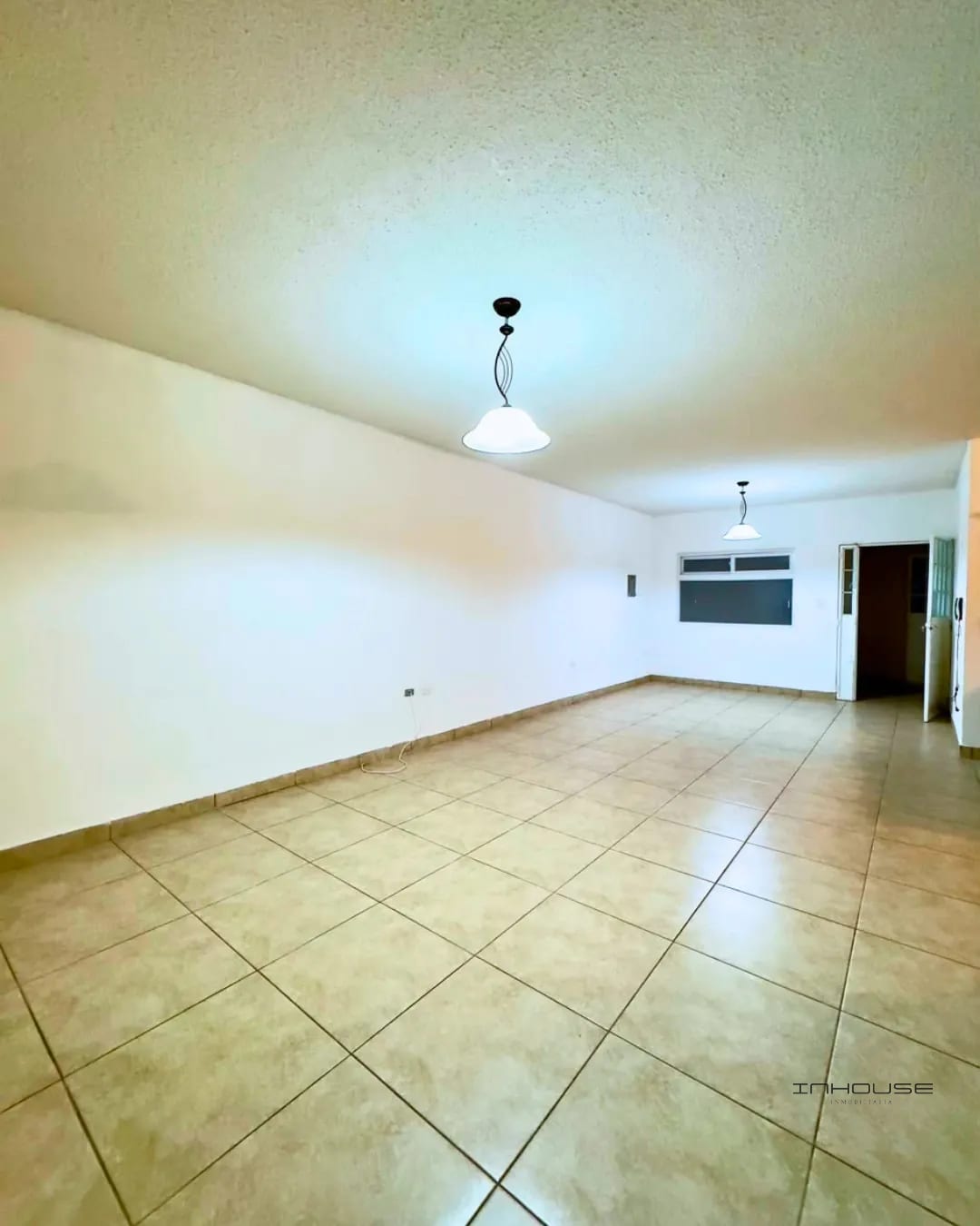 Apartamento en Renta Zona 16, Hacienda Real Sector 4 — Apartamento en Venta en Hacienda Real, Zona 16, Guatemala, Ciudad — foto 2 de 9