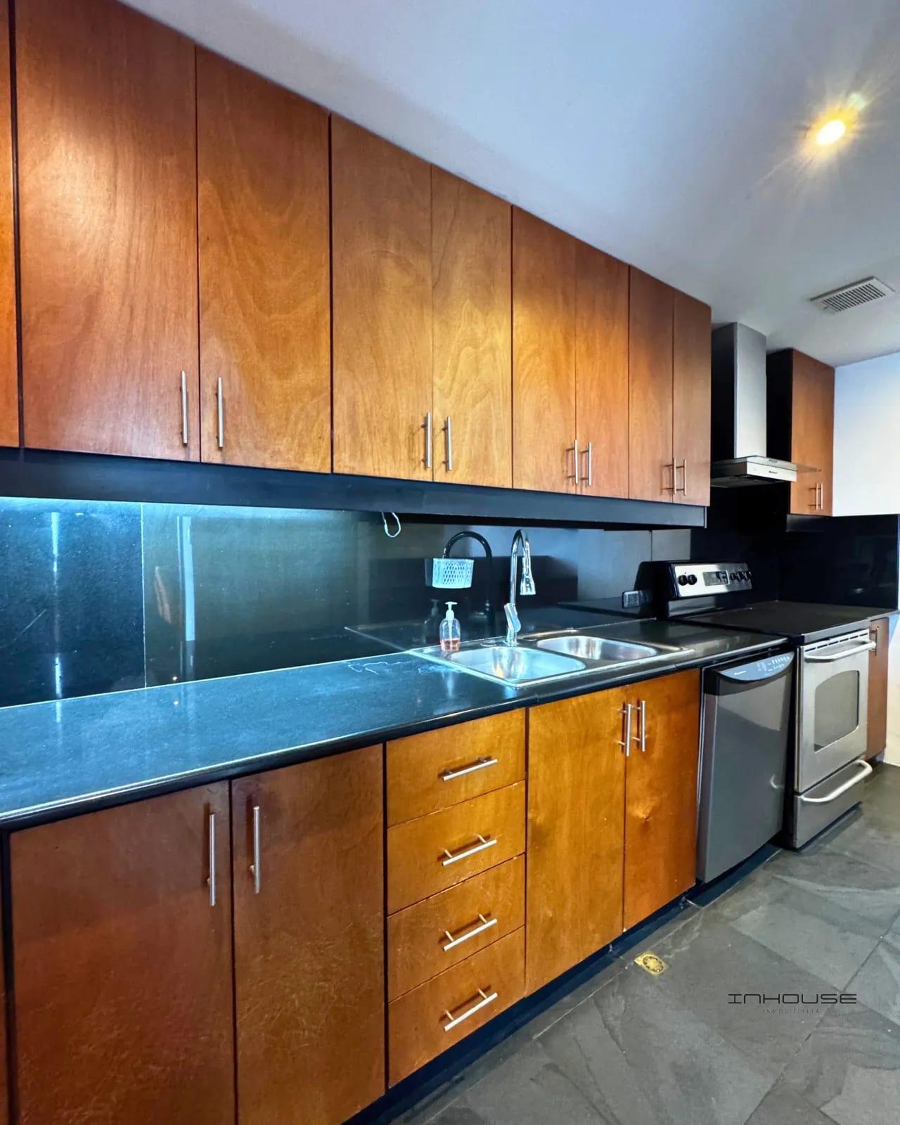 Apartamento en Renta en Zona 13 Amueblado Nivel Alto — Apartamento en Alquiler en Torre Nova, Zona 13, Guatemala, Ciudad — foto 4 de 10