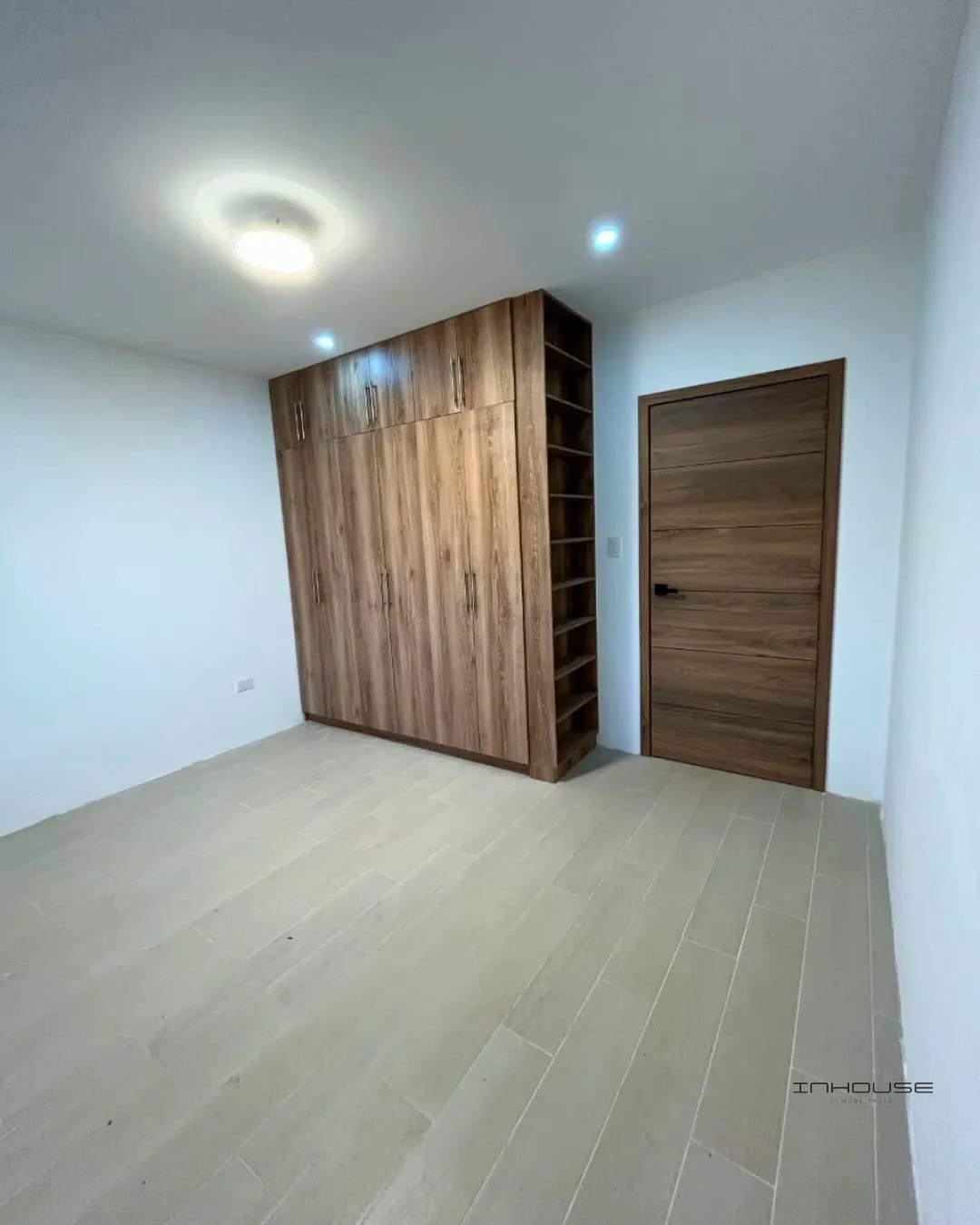 Casa en Venta en Zona 16 para Estrenar — Casa en Venta en Hacienda Real, Zona 16, Guatemala, Ciudad — foto 3 de 11
