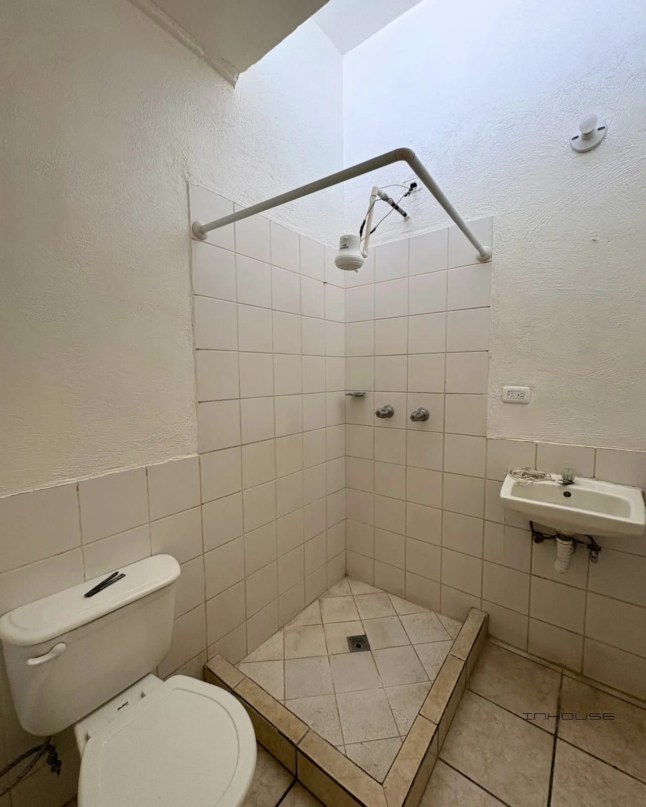 Casa en Venta en San Jose Pinula de un Nivel para Remodelar — Casa en Venta en San José Pinula, Guatemala, Ciudad — foto 8 de 10