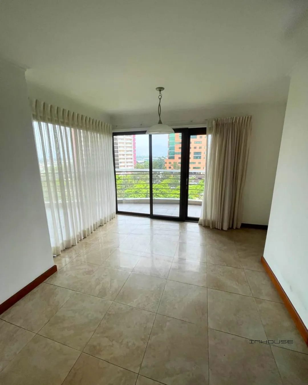Apartamento en Renta Zona 14, Tadeus — Apartamento en Venta en Tadeus, Zona 14, Guatemala, Ciudad — foto 4 de 11