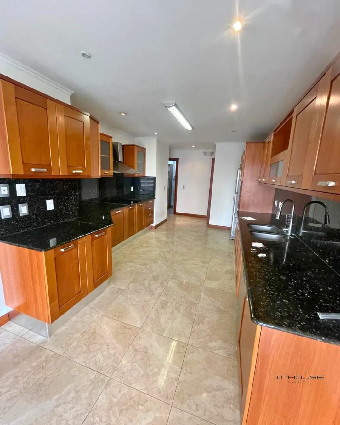 Apartamento en Renta Zona 14, Tadeus — Apartamento en Venta en Tadeus, Zona 14, Guatemala, Ciudad — foto 7 de 11