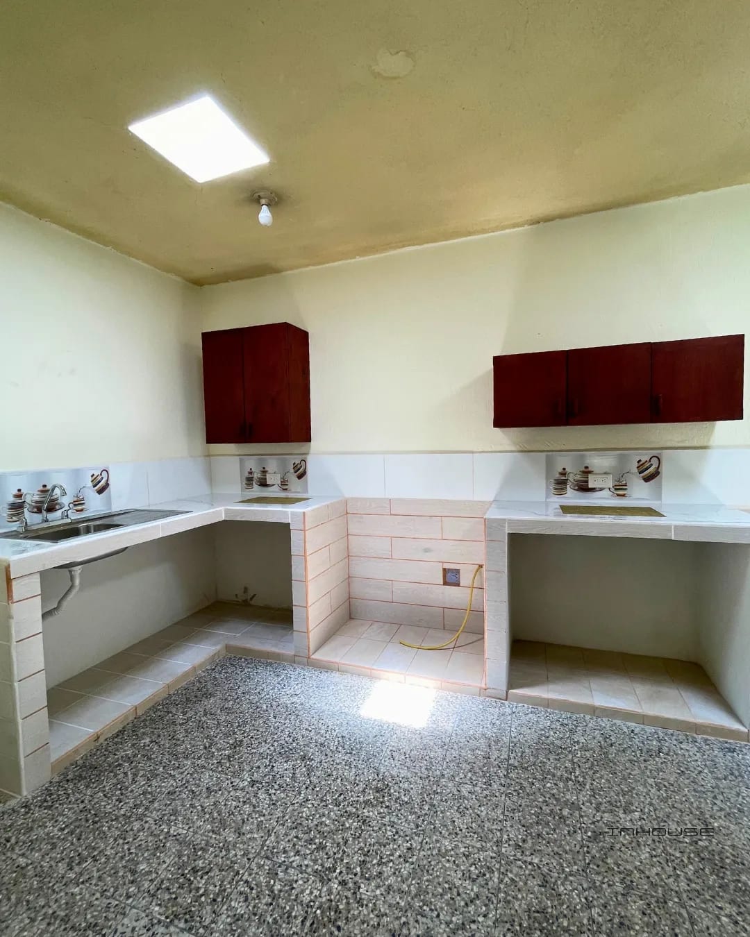 Casa en Venta en Villa Nueva Dentro de Garita -un Nivel- — Casa en Venta en Villa Nueva, Guatemala, Ciudad — foto 3 de 11
