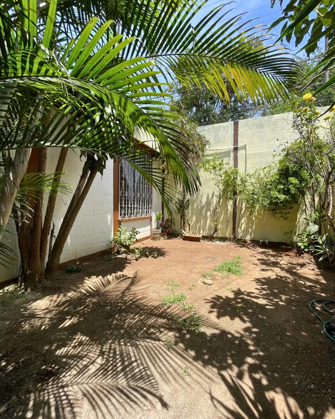 Casa en Venta en Villa Nueva Dentro de Garita -un Nivel- — Casa en Venta en Villa Nueva, Guatemala, Ciudad — foto 2 de 11