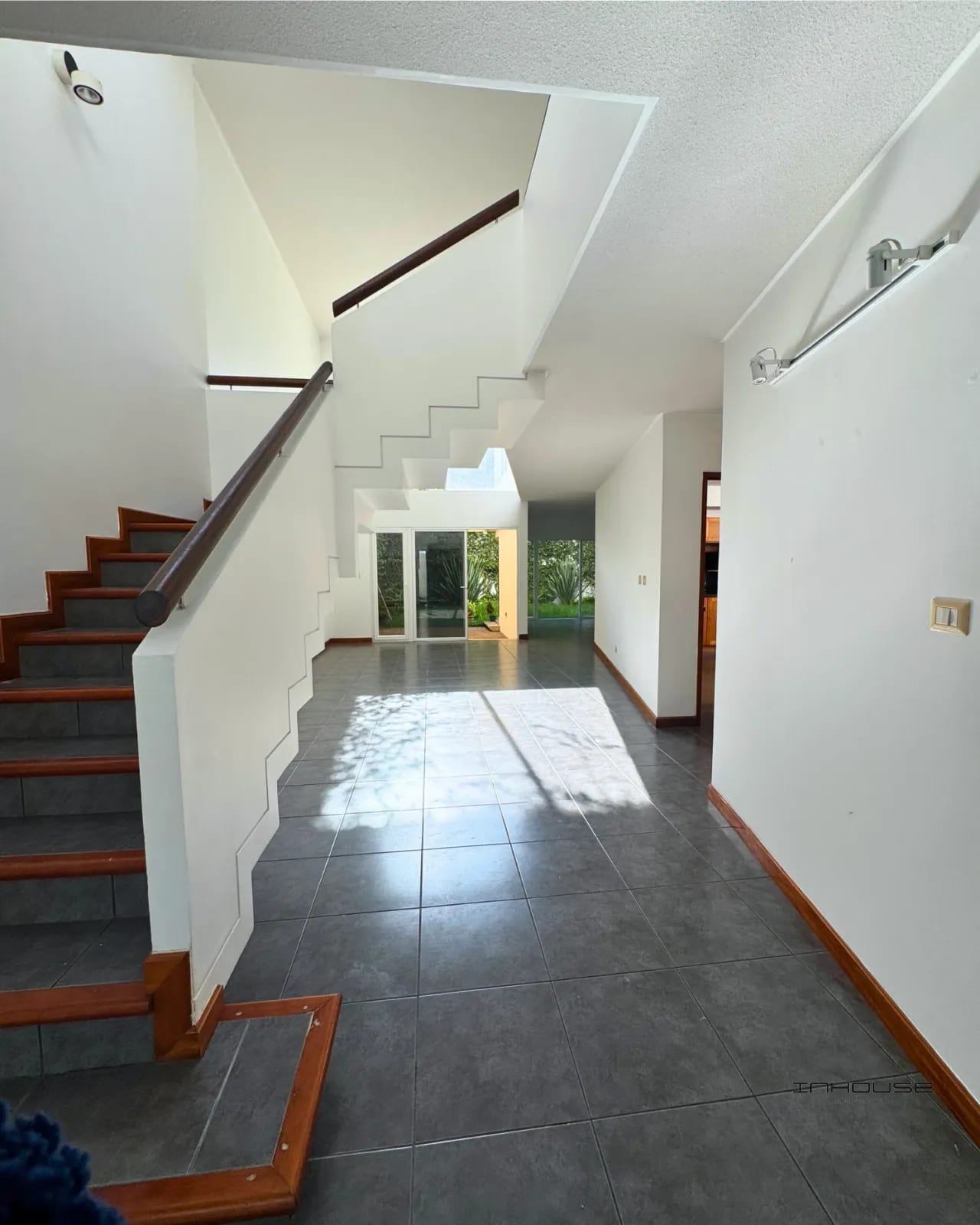 Casa en Renta Zona 16 Campos de San Isidro — Casa en Alquiler en Campos de San Isidro, Zona 16, Guatemala, Ciudad — foto 6 de 14