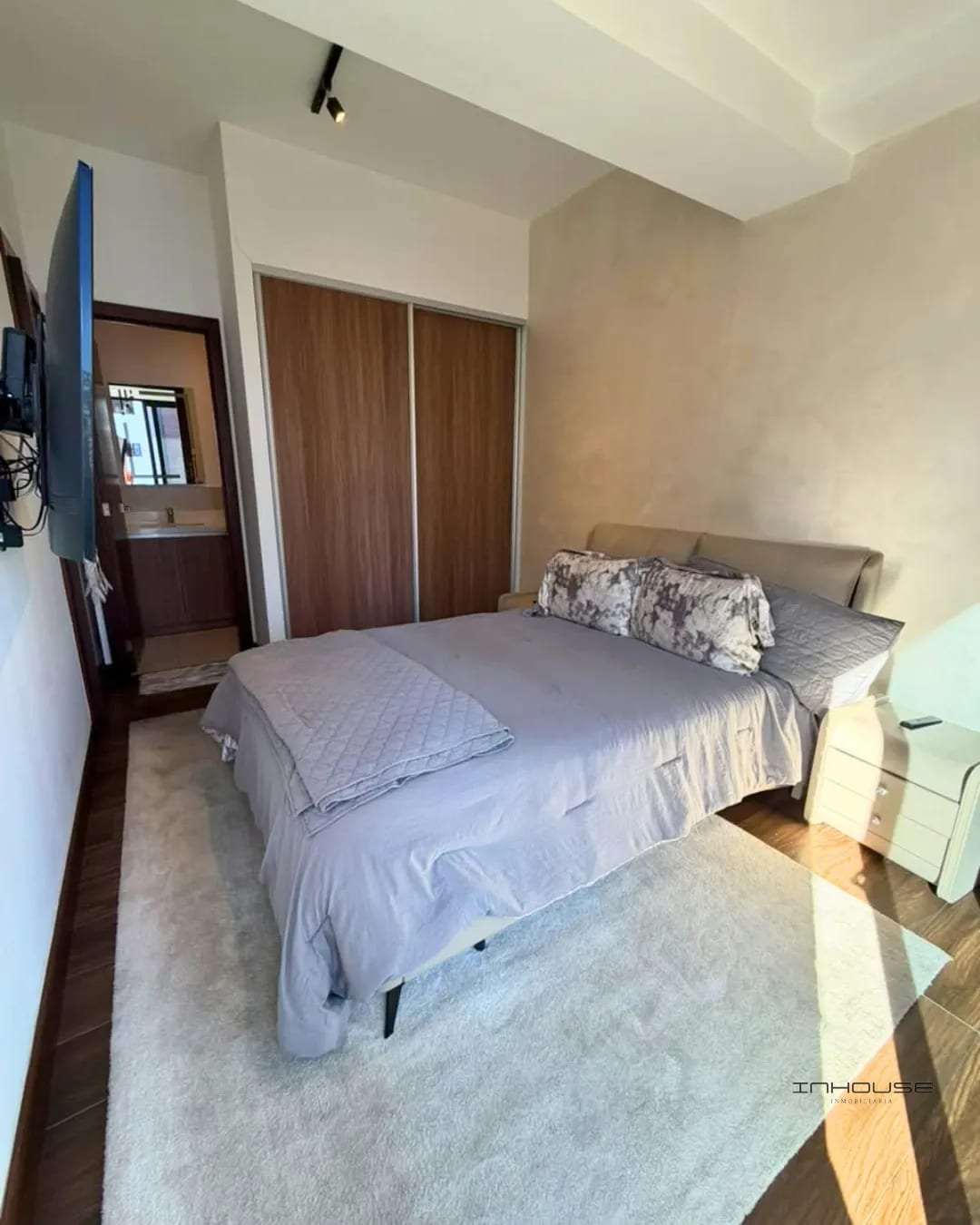 Apartamento en Venta en Zona 14 Amueblado en Nivel Alto — Apartamento en Venta en Casa Roble, Zona 14, Guatemala, Ciudad — foto 8 de 10