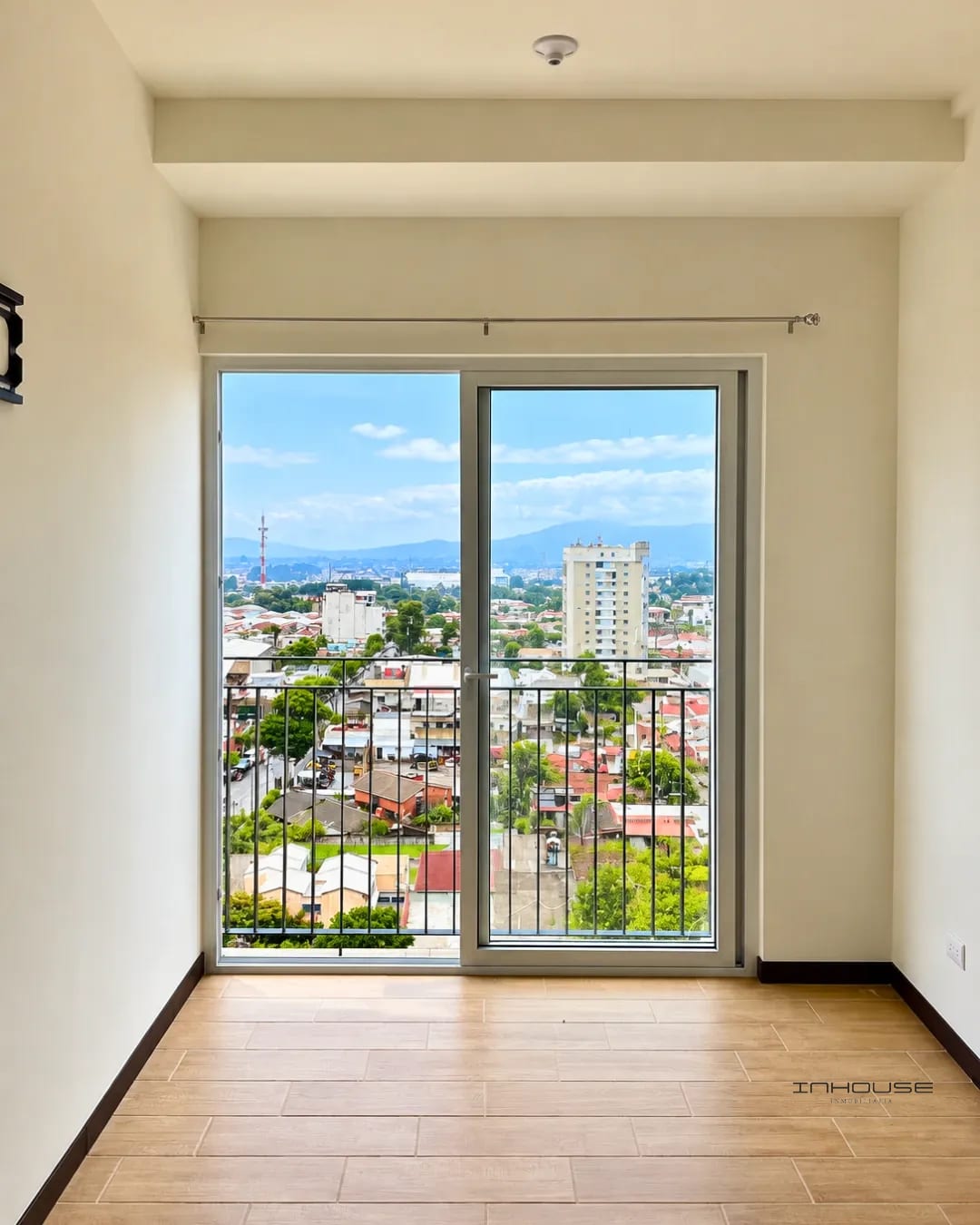 Apartamento en Renta Zona 7 Nivel Alto para Estrenar — Apartamento en Alquiler en Zona 7, Guatemala, Ciudad — foto 3 de 8