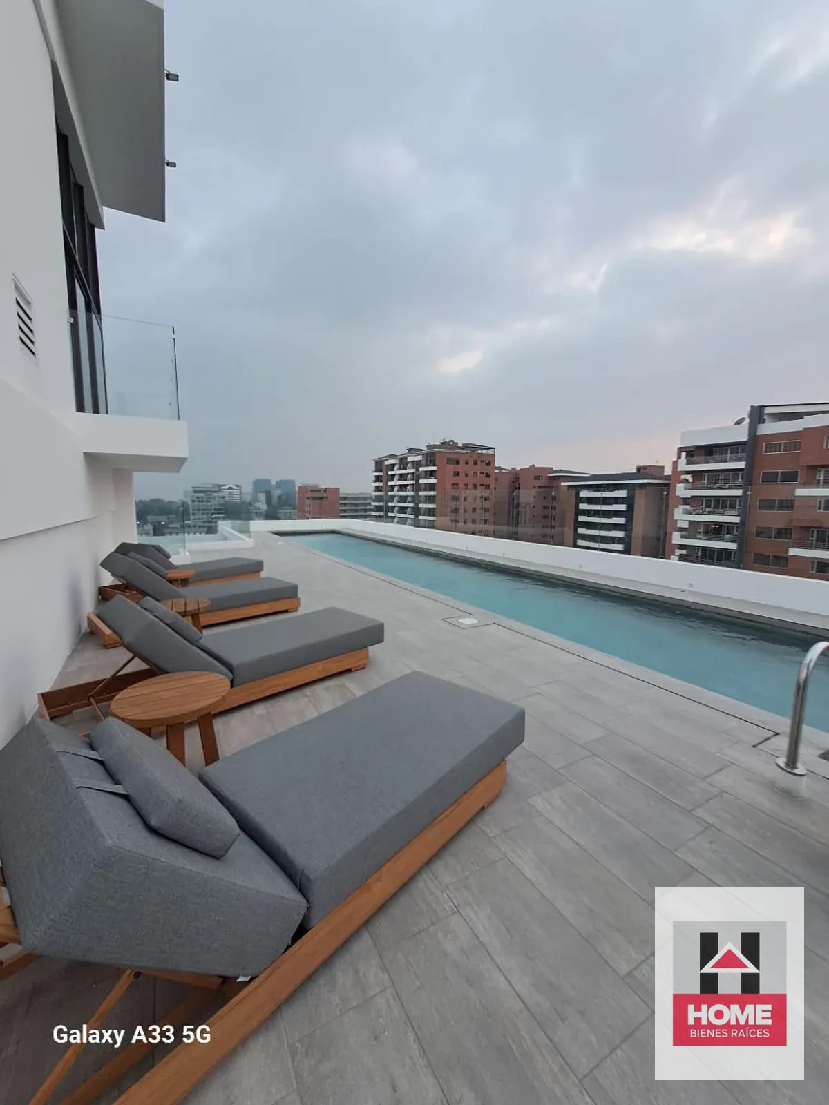 Alquiler de Apartamento de 1 Habitacion Amueblado Cerca Oakland — Apartamento en Alquiler en Moretti, Zona 10, Guatemala, Ciudad — foto 4 de 11