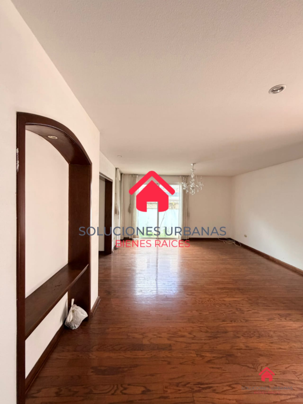 Linda Casa en el Corazón de la Zona 14 la Moncloa — Casa en Alquiler en Zona 14, Guatemala, Ciudad — foto 8 de 9