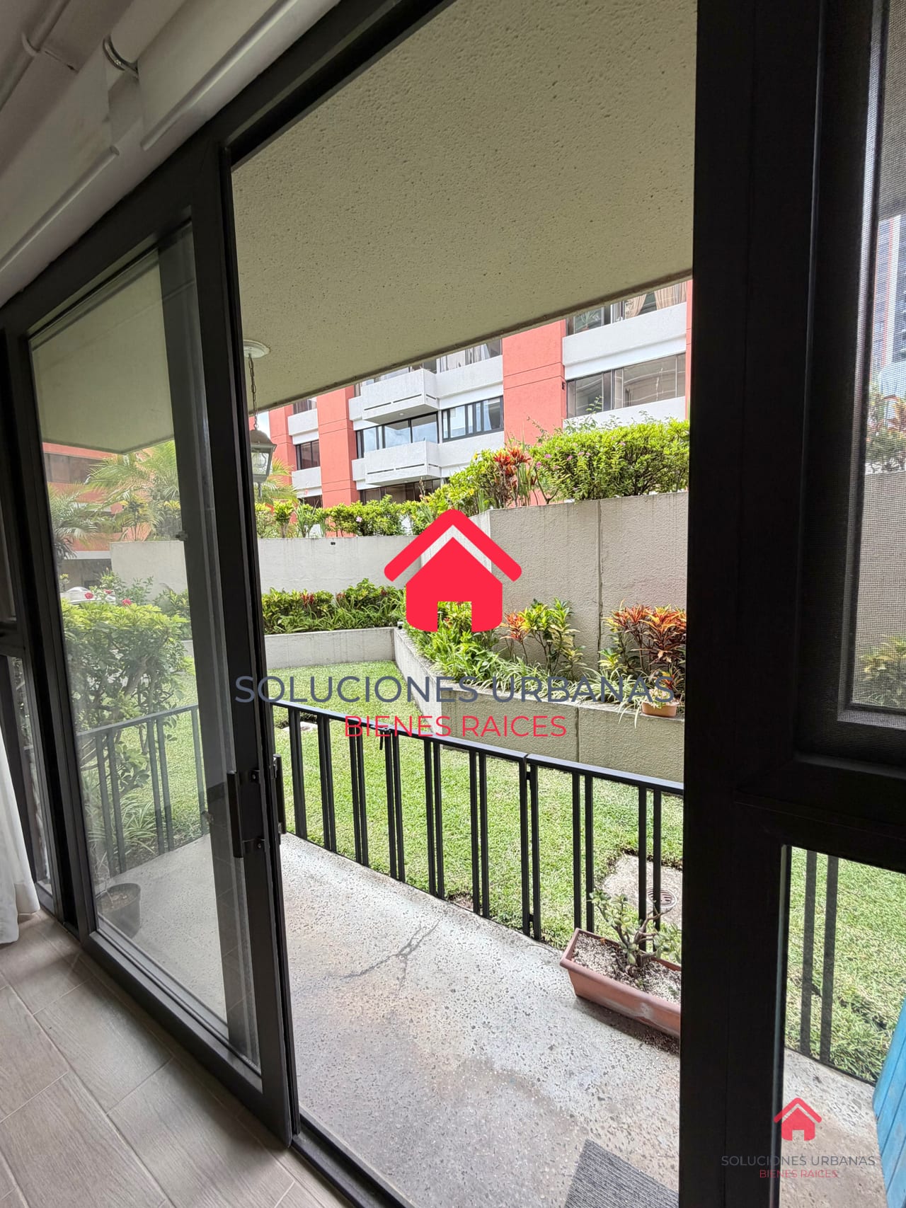 Lindo Apartamento Zona 10 — Apartamento en Alquiler en Villareal, Zona 10, Guatemala, Ciudad — foto 3 de 7