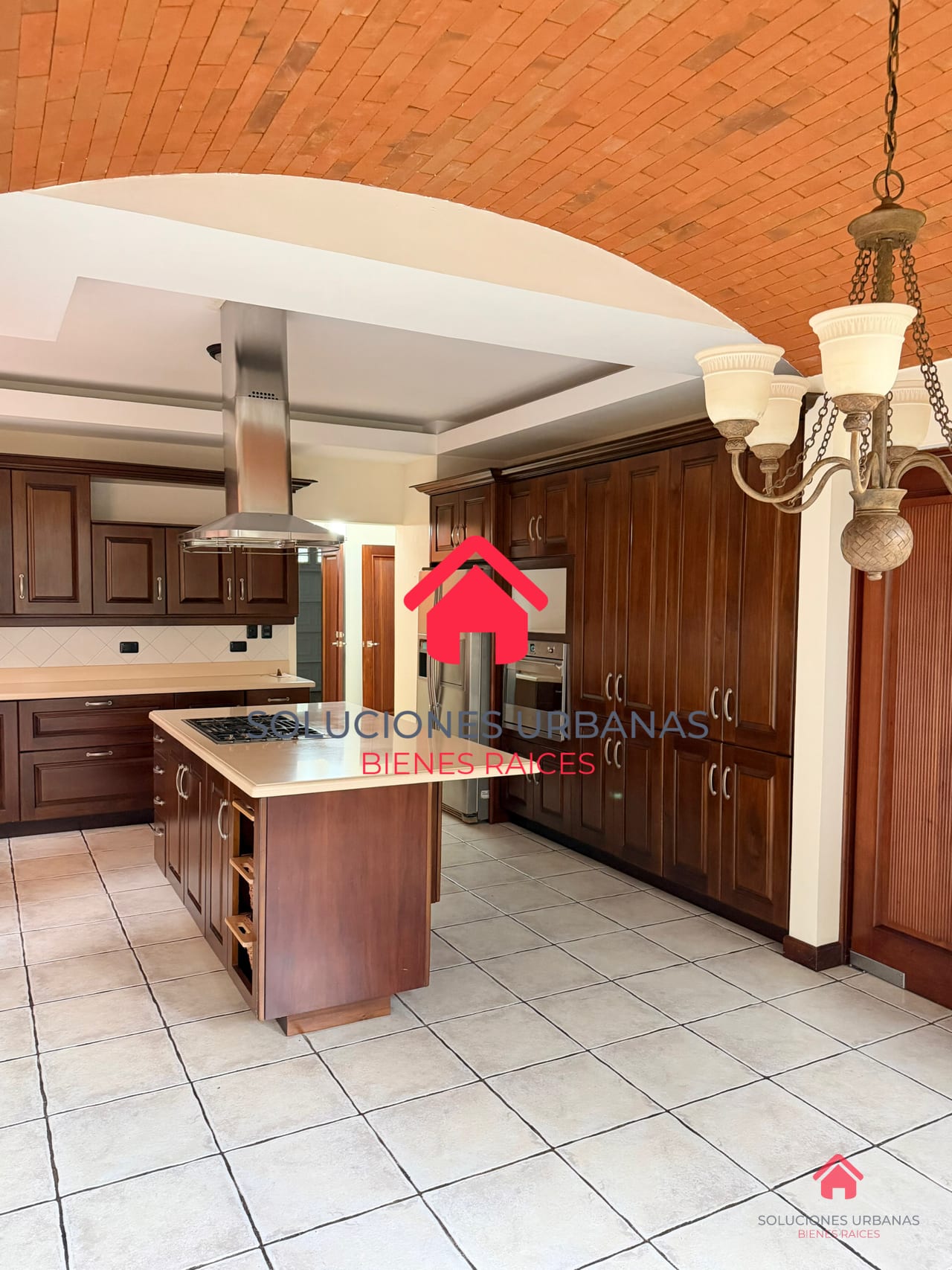 Lindisima Casa las Lomas km 16.5 CARRETERA A EL SALVADOR — Casa en Venta en Carretera a El Salvador, Guatemala, Ciudad — foto 4 de 10
