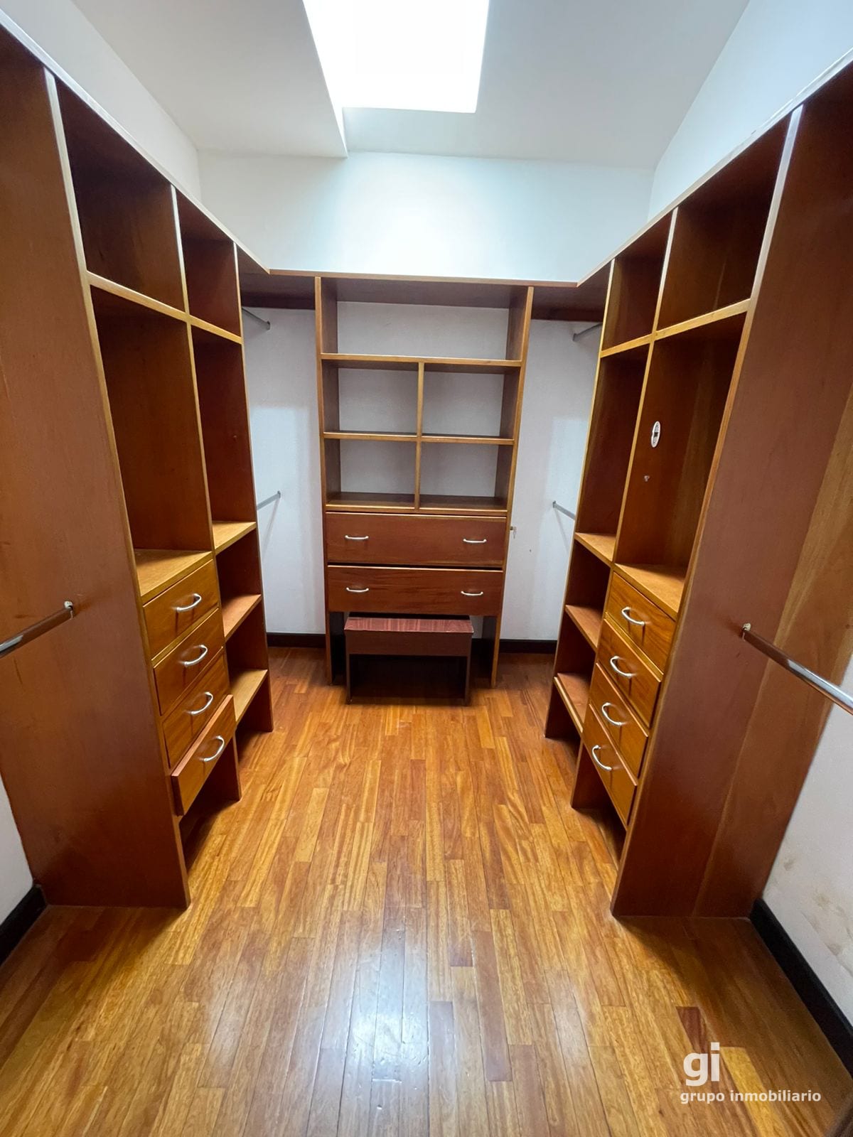 Casa en Venta en Condominio Exclusivo Zona 10 — Casa en Venta en Zona 10, Guatemala, Ciudad — foto 4 de 8