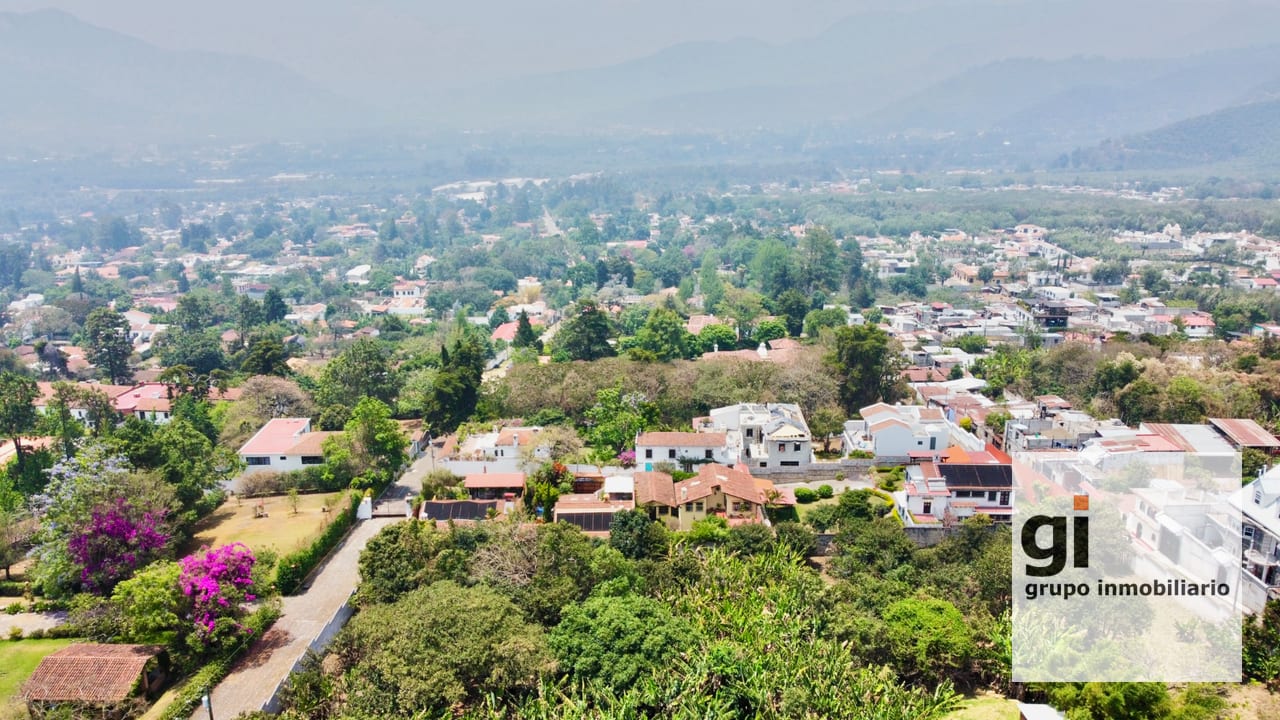 Interesante propiedad en venta en San Juan El Obispo — Terreno en Venta en Antigua, Sacatepéquez — foto 1 de 3