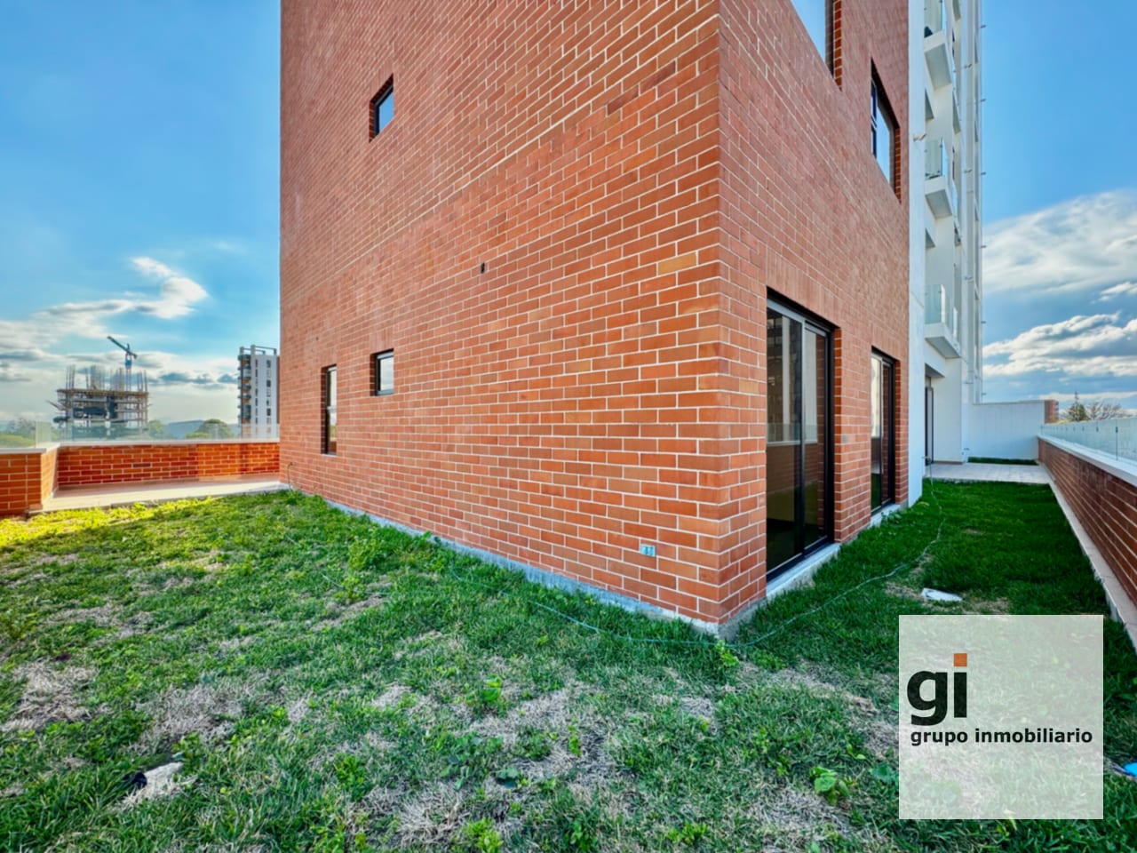 En alquiler, apartamento con jardín y vista en zona 15, 3 dormitorios — Apartamento en Alquiler en Zona 15, Guatemala, Ciudad — foto 5 de 13