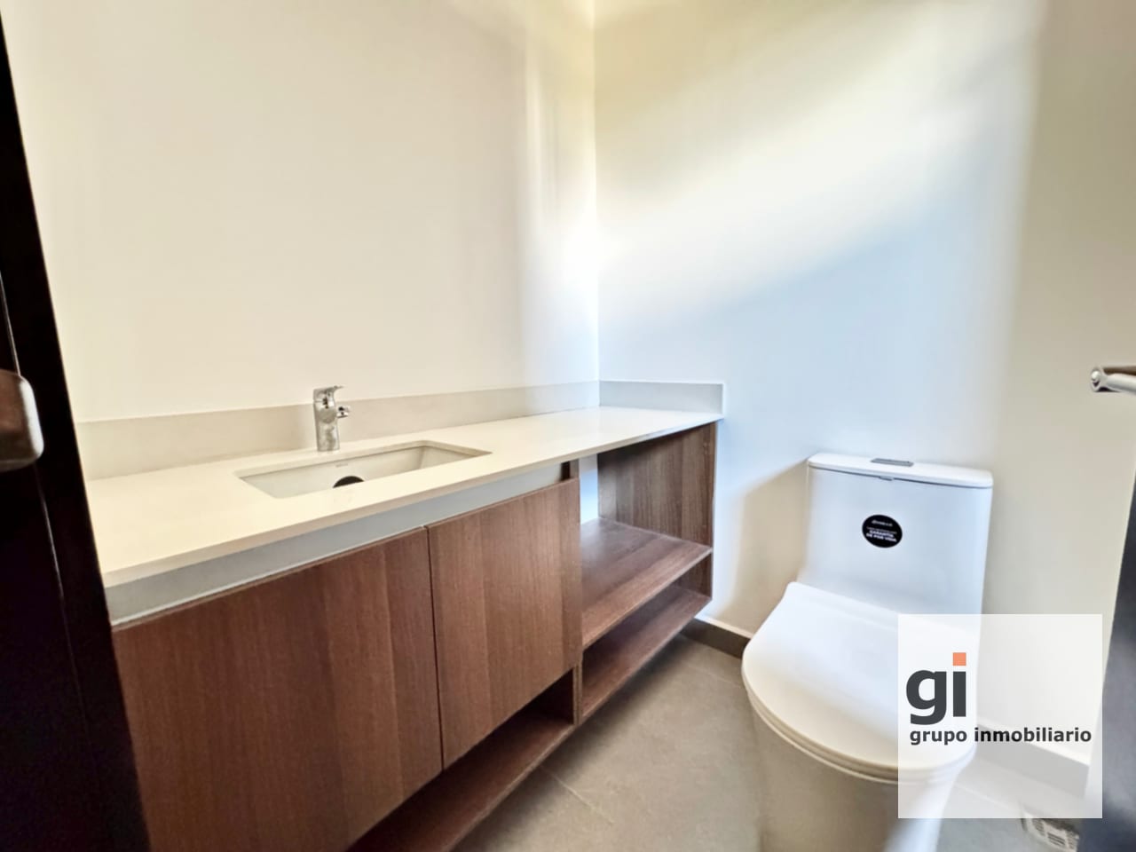 En alquiler, apartamento con jardín y vista en zona 15, 3 dormitorios — Apartamento en Alquiler en Zona 15, Guatemala, Ciudad — foto 10 de 13