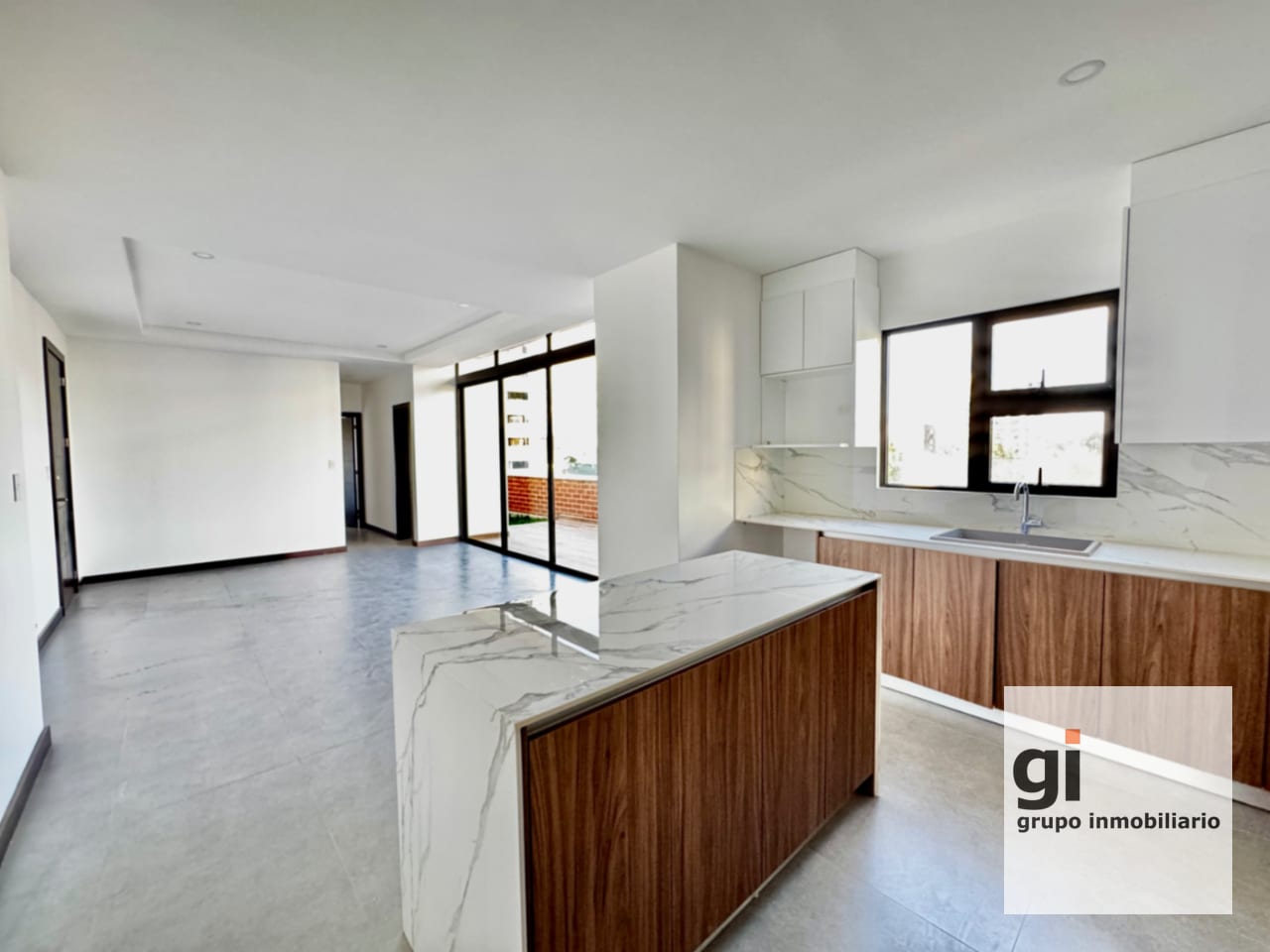En alquiler, apartamento con jardín y vista en zona 15, 3 dormitorios — Apartamento en Alquiler en Zona 15, Guatemala, Ciudad — foto 11 de 13