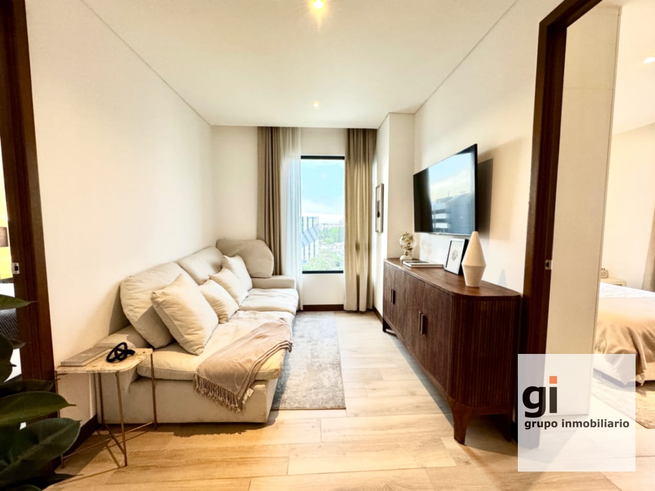 Apartamento 3 dormitorios + sala familiar — Apartamento en Venta en Zona 10, Guatemala, Ciudad — foto 1 de 17