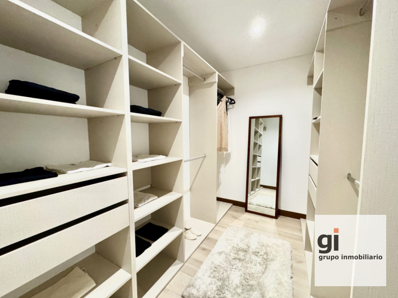 Apartamento 3 dormitorios + sala familiar — Apartamento en Venta en Zona 10, Guatemala, Ciudad — foto 4 de 17