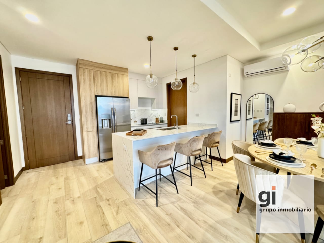 Apartamento 3 dormitorios + sala familiar — Apartamento en Venta en Zona 10, Guatemala, Ciudad — foto 13 de 17