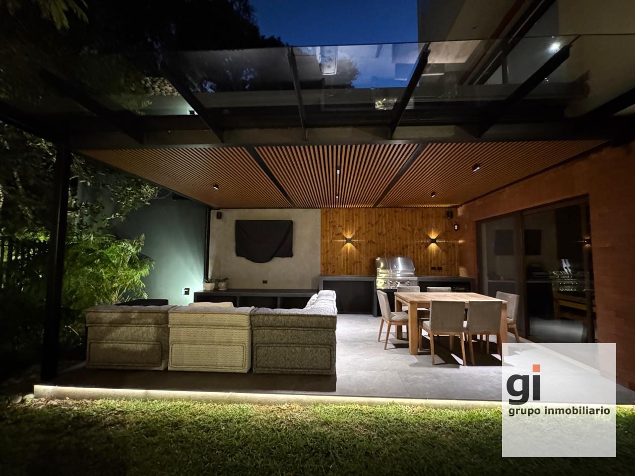 Exclusiva casa familiar en condominio en zona 16 rodeada de naturaleza — Casa en Venta en Zona 16, Guatemala, Ciudad — foto 10 de 10