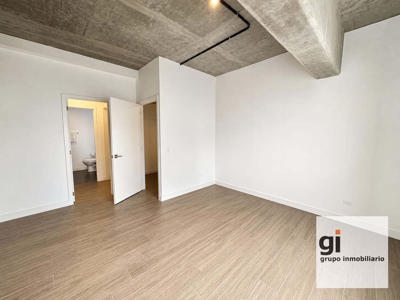 Apartamento de 2 niveles en zona 4 — Apartamento en Venta en Zona 4, Guatemala, Ciudad — foto 14 de 17