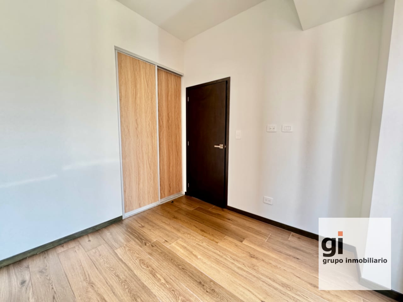 Apartamento de 1 dormitorio en venta zona 10, a pasos del CC La Estación — Apartamento en Venta en Zona 10, Guatemala, Ciudad — foto 8 de 17