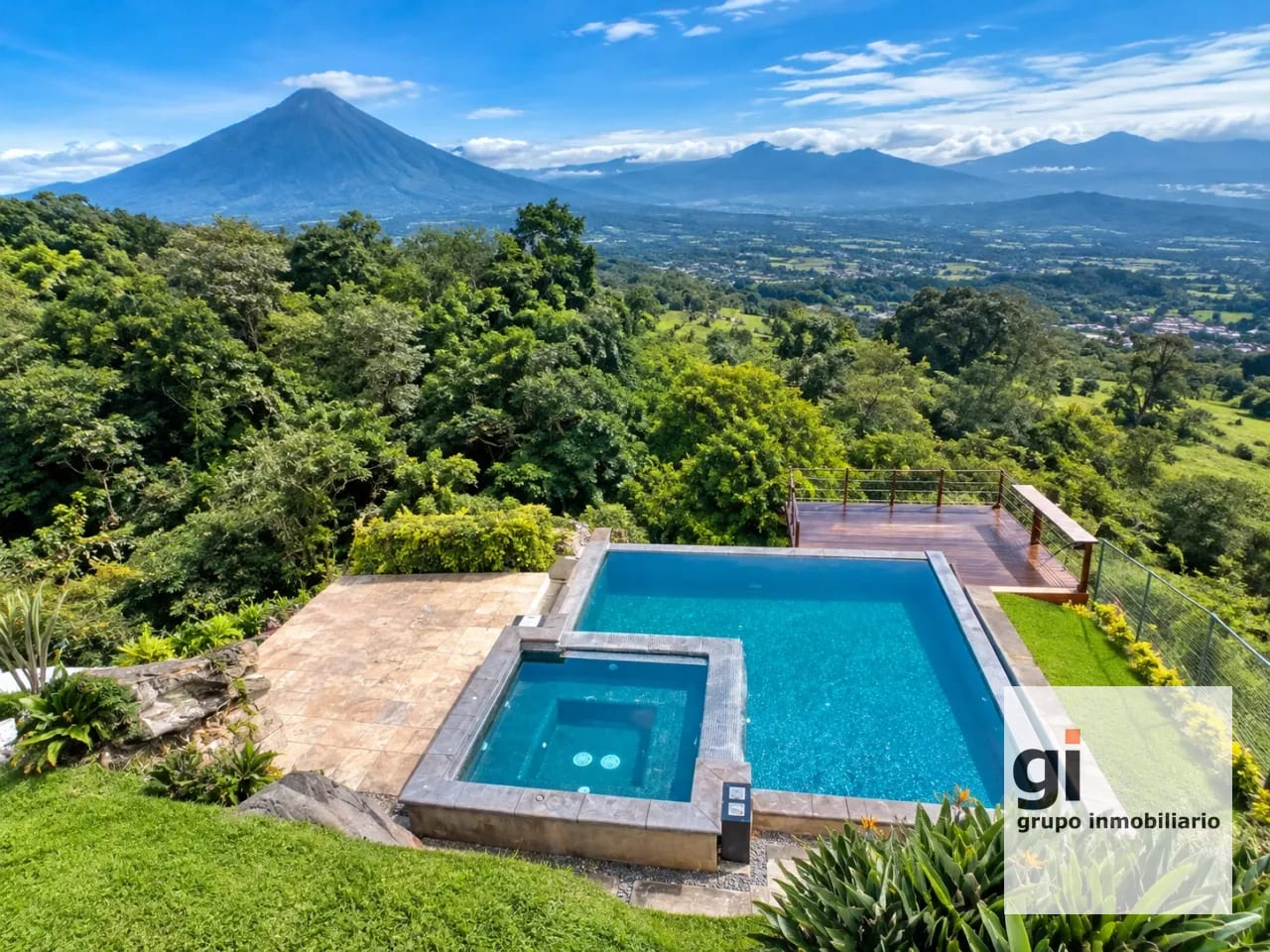 Espectacular Villa en la Reunión - Antigua Guatemala — Casa vacacional en Venta en La Reunión Golf Resort, Alotenango, Sacatepéquez — foto 3 de 14