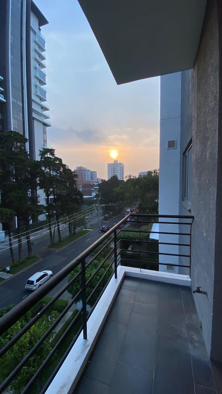 Apartamento en renta Catania zona 14 — Apartamento en Alquiler en Catania, Zona 14, Guatemala, Ciudad — foto 4 de 10