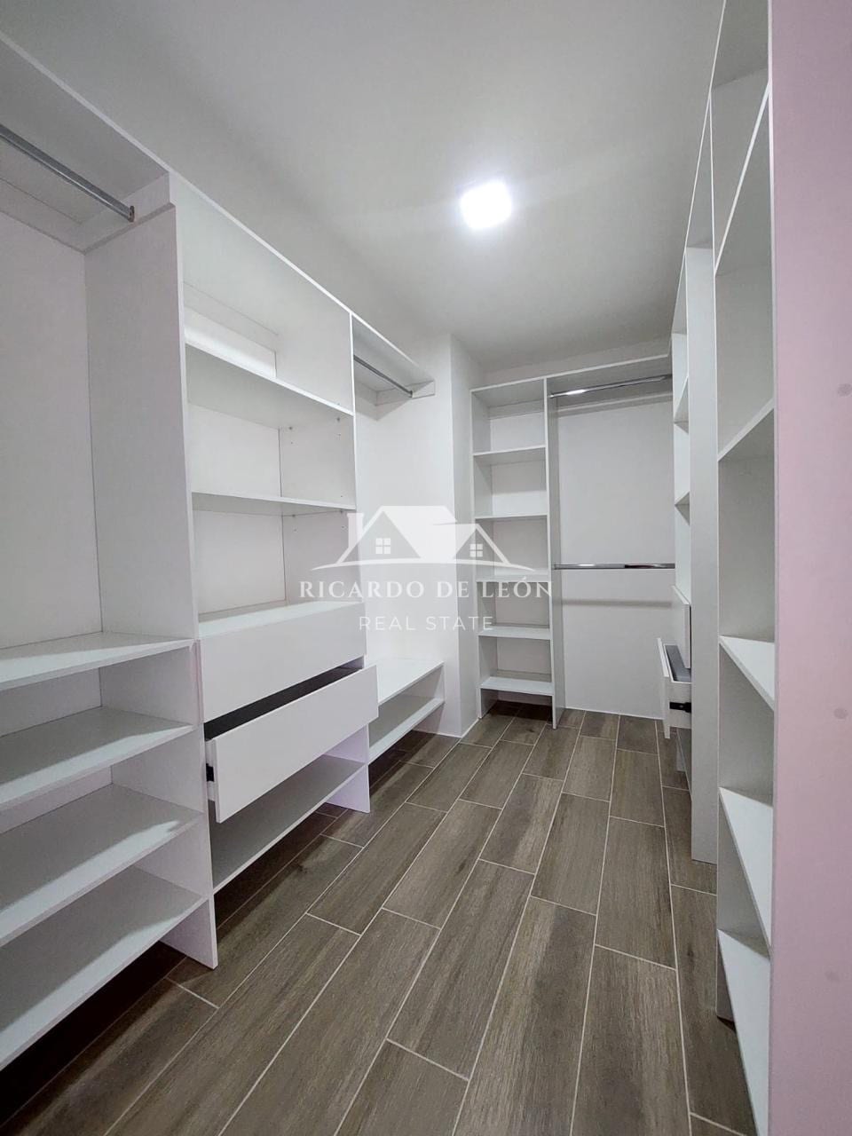 Apartamento con jardín en renta Segheria zona 14 — Apartamento en Alquiler en Segheria, Zona 14, Guatemala, Ciudad — foto 6 de 13