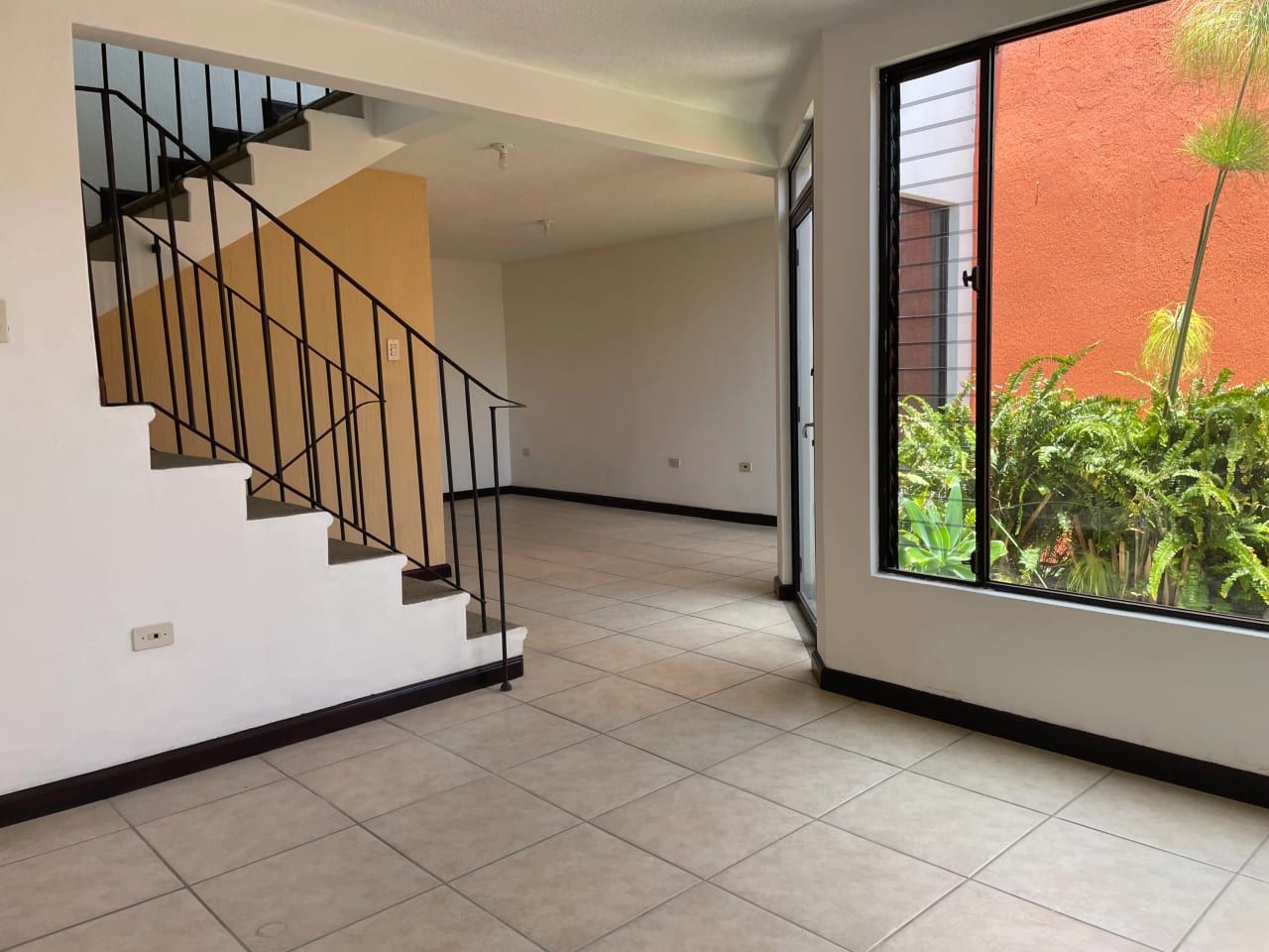 Alquilo Casa en Carretera a El Salvador, Km 19 a San José Pinula — Apartamento en Alquiler en Los Manantiales, Carretera a El Salvador, Guatemala, Ciudad — foto 4 de 17