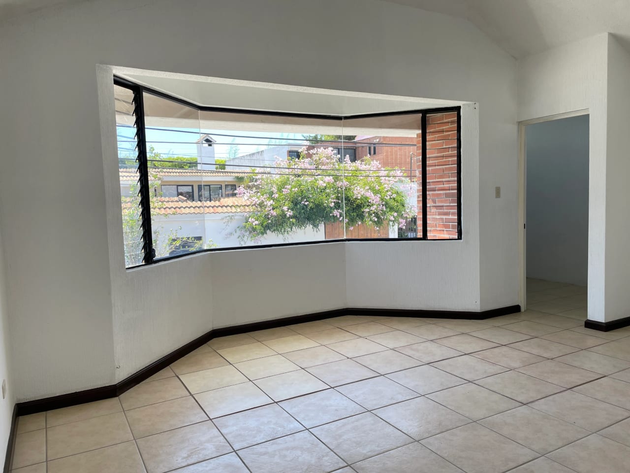 Alquilo Casa en Carretera a El Salvador, Km 19 a San José Pinula — Apartamento en Alquiler en Los Manantiales, Carretera a El Salvador, Guatemala, Ciudad — foto 10 de 17