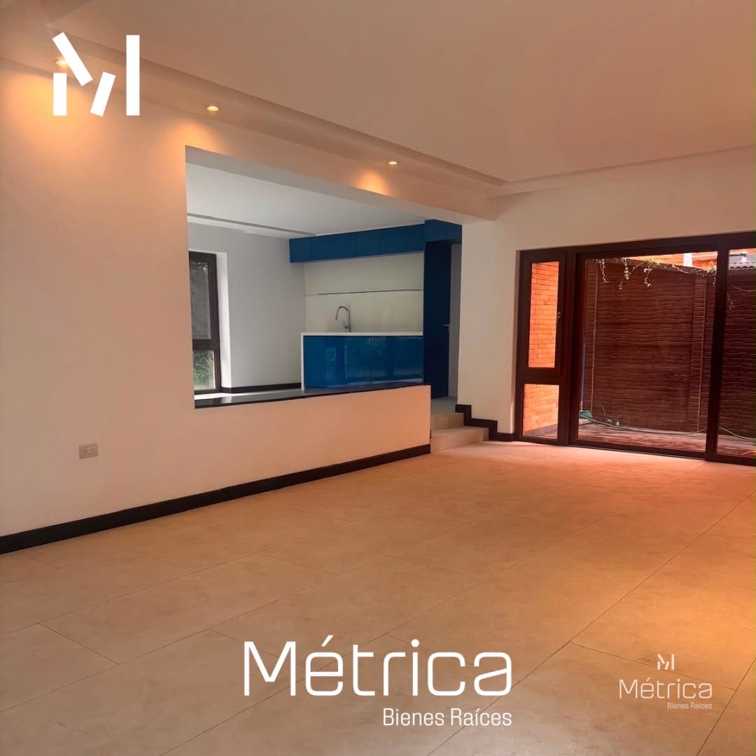 Casa en renta con remodelación Condominio La Joya zona 10 — Casa en Alquiler en Zona 10, Guatemala, Ciudad — foto 4 de 11