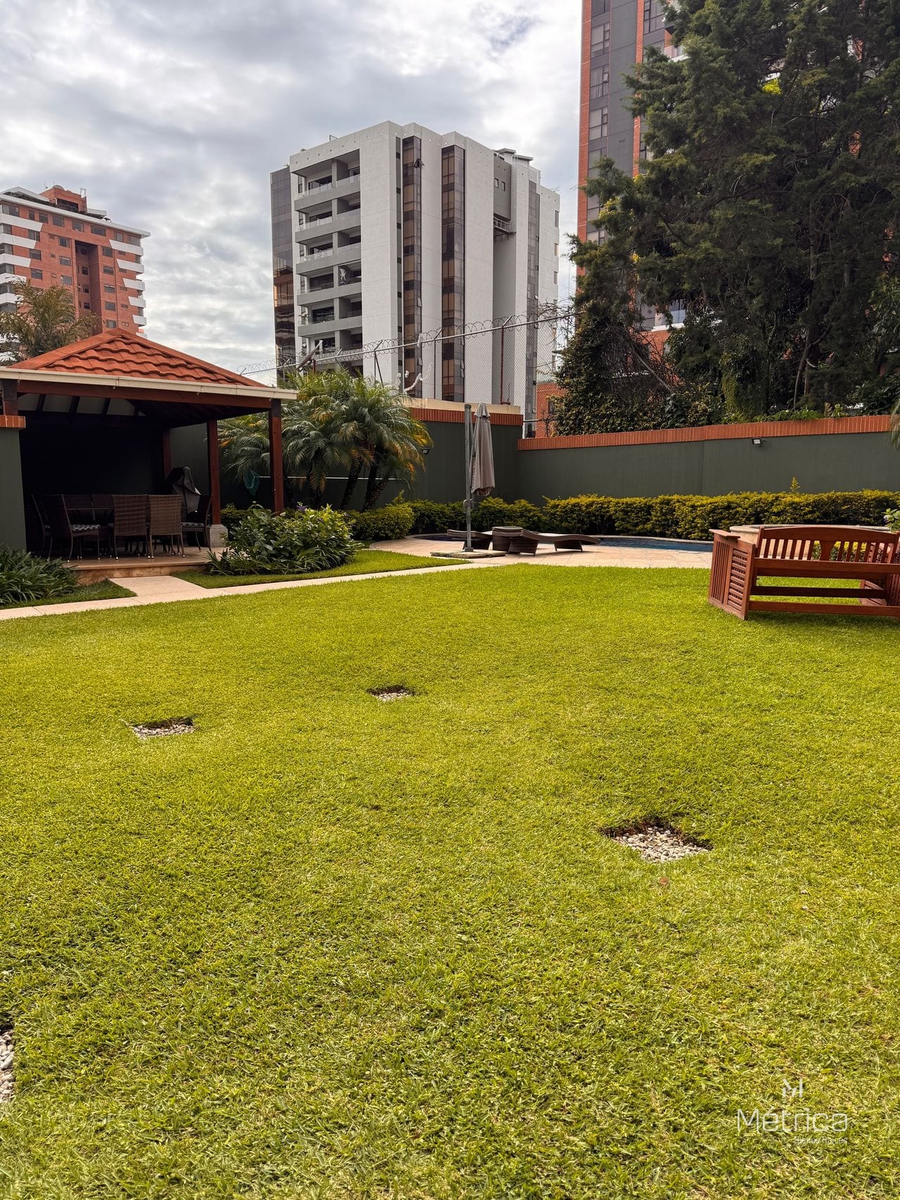 Amplio apartamento en Akoya zona 14 — Apartamento en Venta en Akoya, Zona 14, Guatemala, Ciudad — foto 16 de 16