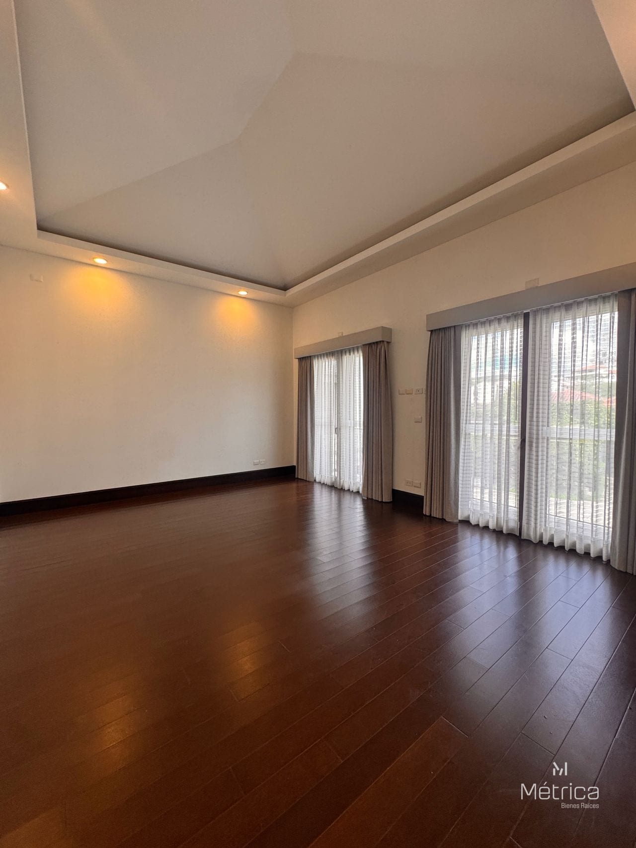 Exclusiva casa en Ramblas de Cayala en Renta — Casa en Alquiler en Ramblas de Cayalá, Zona 16, Guatemala, Ciudad — foto 12 de 17