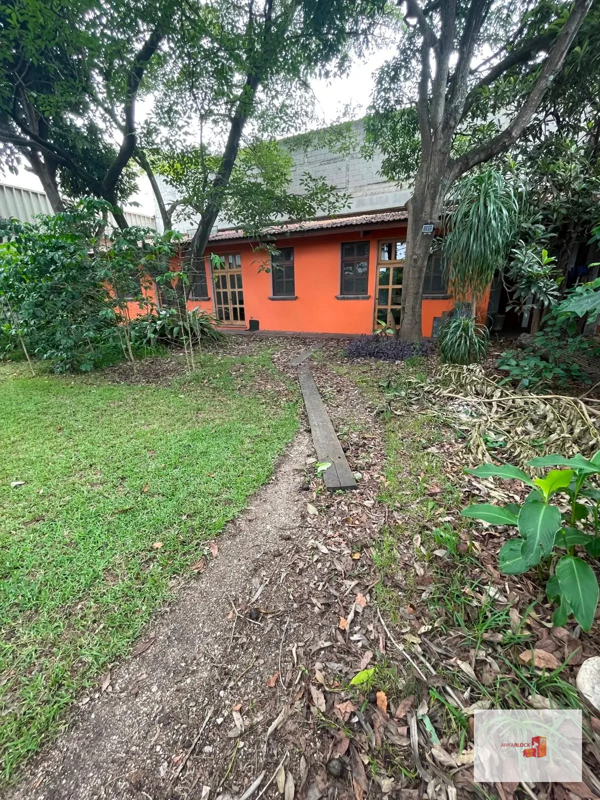 En Petapa terreno con construcción — Terreno en Alquiler en Avenida Petapa, Zona 12, Guatemala, Ciudad — foto 2 de 11