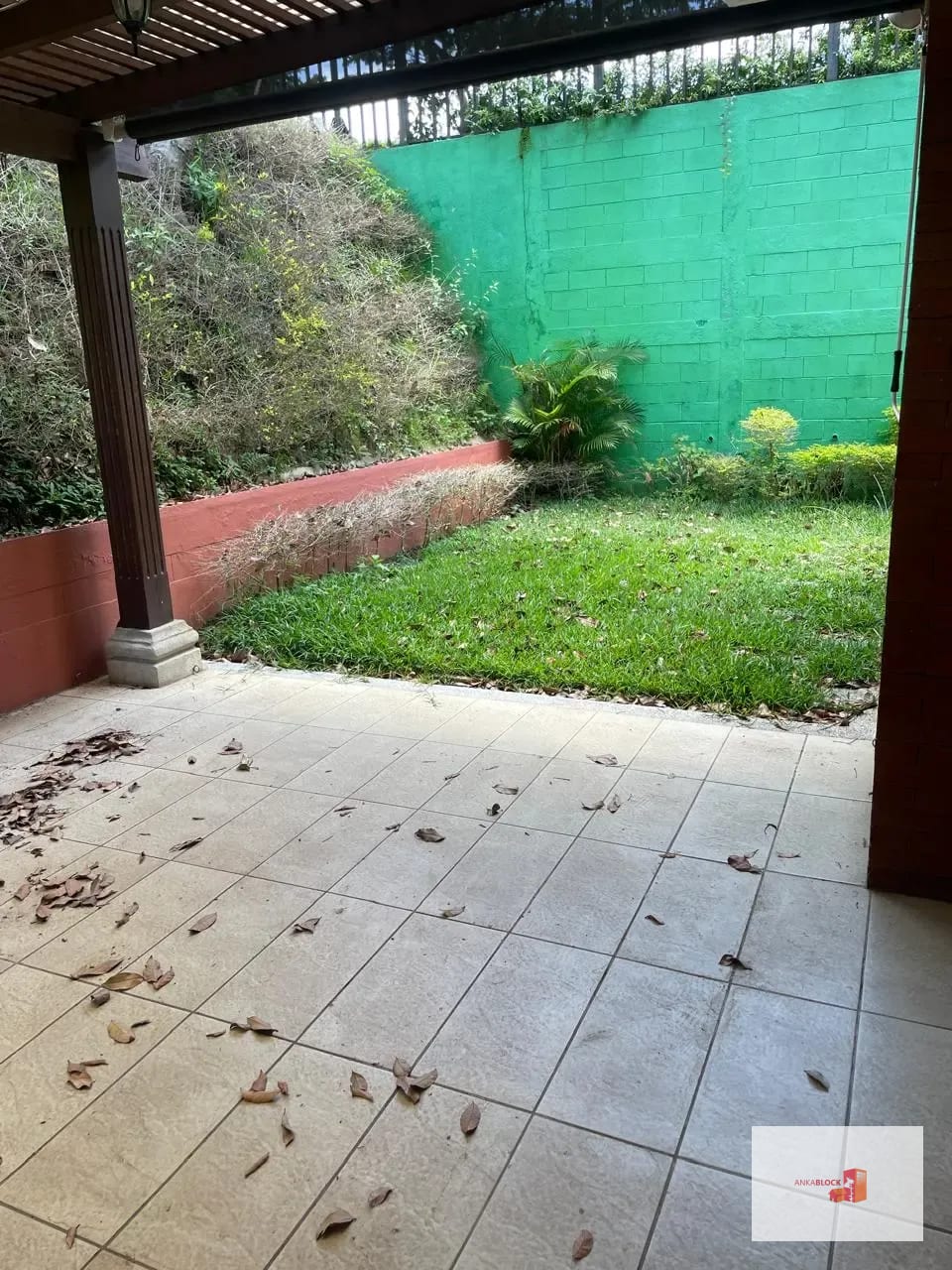 Casa de esquina con jardín - 4 Dormitorios - zona 16 — Casa en Venta en Ensenada de San Isidro, Zona 16, Guatemala, Ciudad — foto 9 de 14