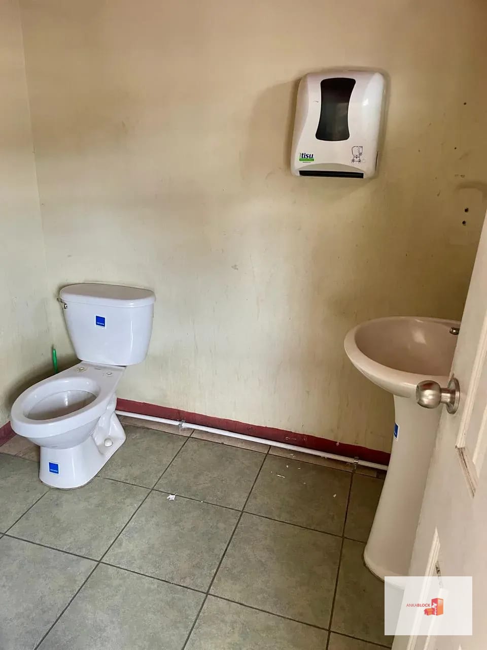Sobre Blv El Naranjo y Blv San Nicolas — Bodega / Ofibodega en Alquiler en Zona 4 Mixco, Guatemala, Ciudad — foto 10 de 13
