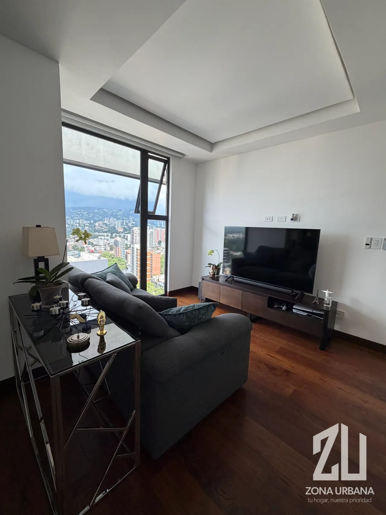 Penthouse de dos niveles con terraza privada y vistas desde las alturas de Zona 10 — Apartamento en Venta en Vasanta, Zona 10, Guatemala, Ciudad — foto 9 de 16