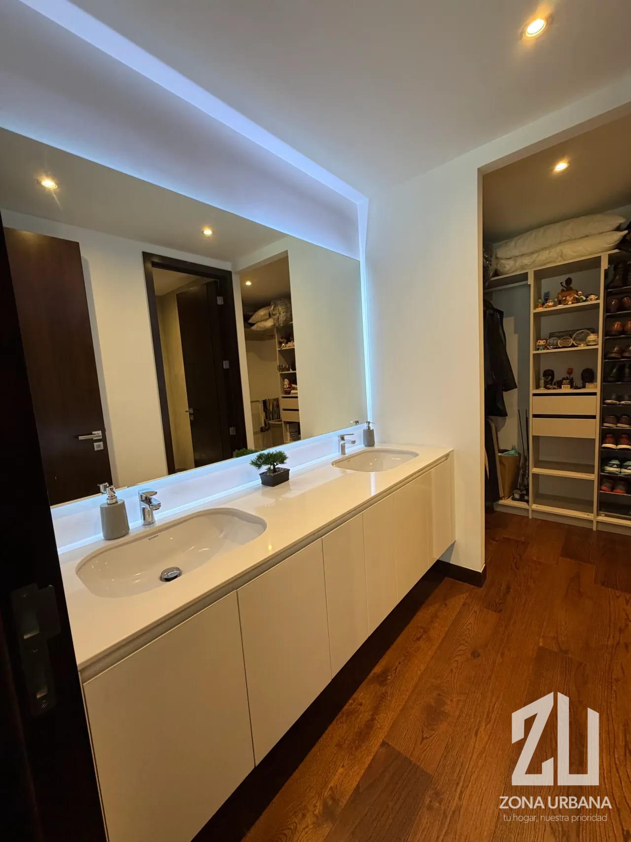 Penthouse de dos niveles con terraza privada y vistas desde las alturas de Zona 10 — Apartamento en Venta en Vasanta, Zona 10, Guatemala, Ciudad — foto 11 de 16