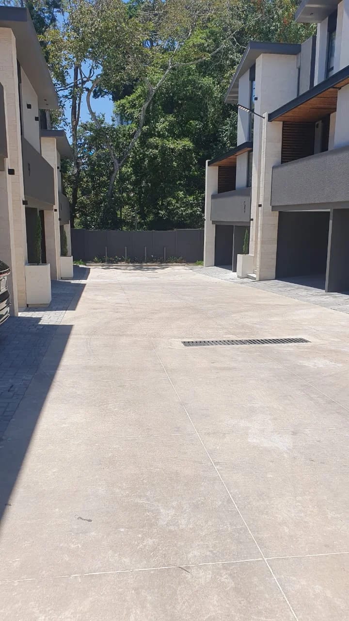 EXCLUSIVAD, TRANQUILIDAD, UBICACIÓN, CASA PARA ESTRENAR EN ALQUILER EN CONDOMINIO ARUNA + 1 — Casa en Alquiler en Carretera a El Salvador, Guatemala, Ciudad — foto 3 de 17