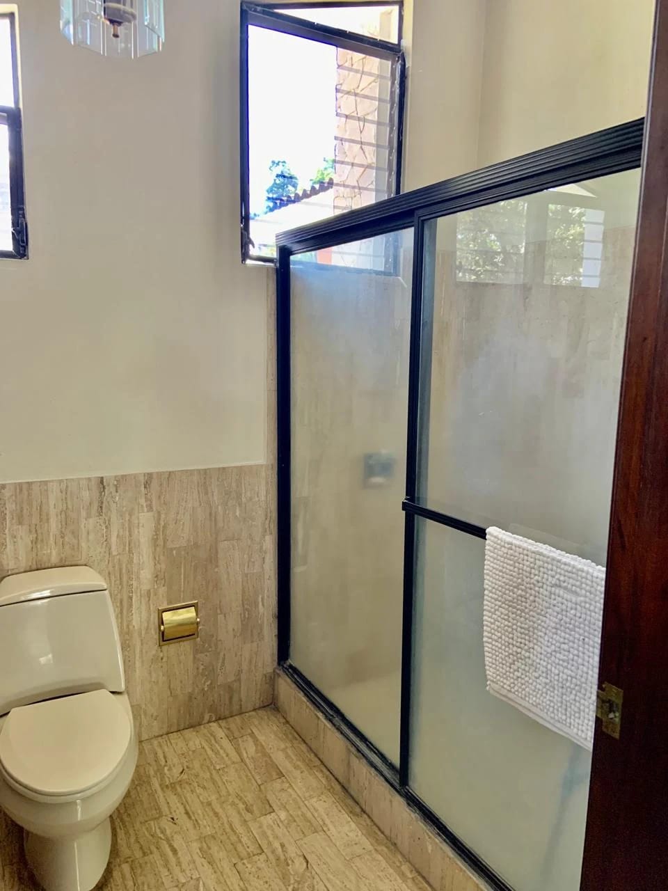 Vendo Amplia Casa en Elgin II Zona 13 +1 — Casa en Venta en Elgin, Zona 13, Guatemala, Ciudad — foto 14 de 17
