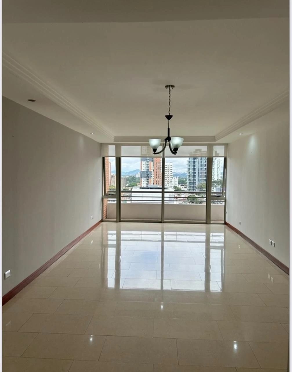 Apartamento en Venta en Jardines del Acueducto Zona 10 — Apartamento en Venta en Jardines del Acueducto, Zona 10, Guatemala, Ciudad — foto 1 de 17