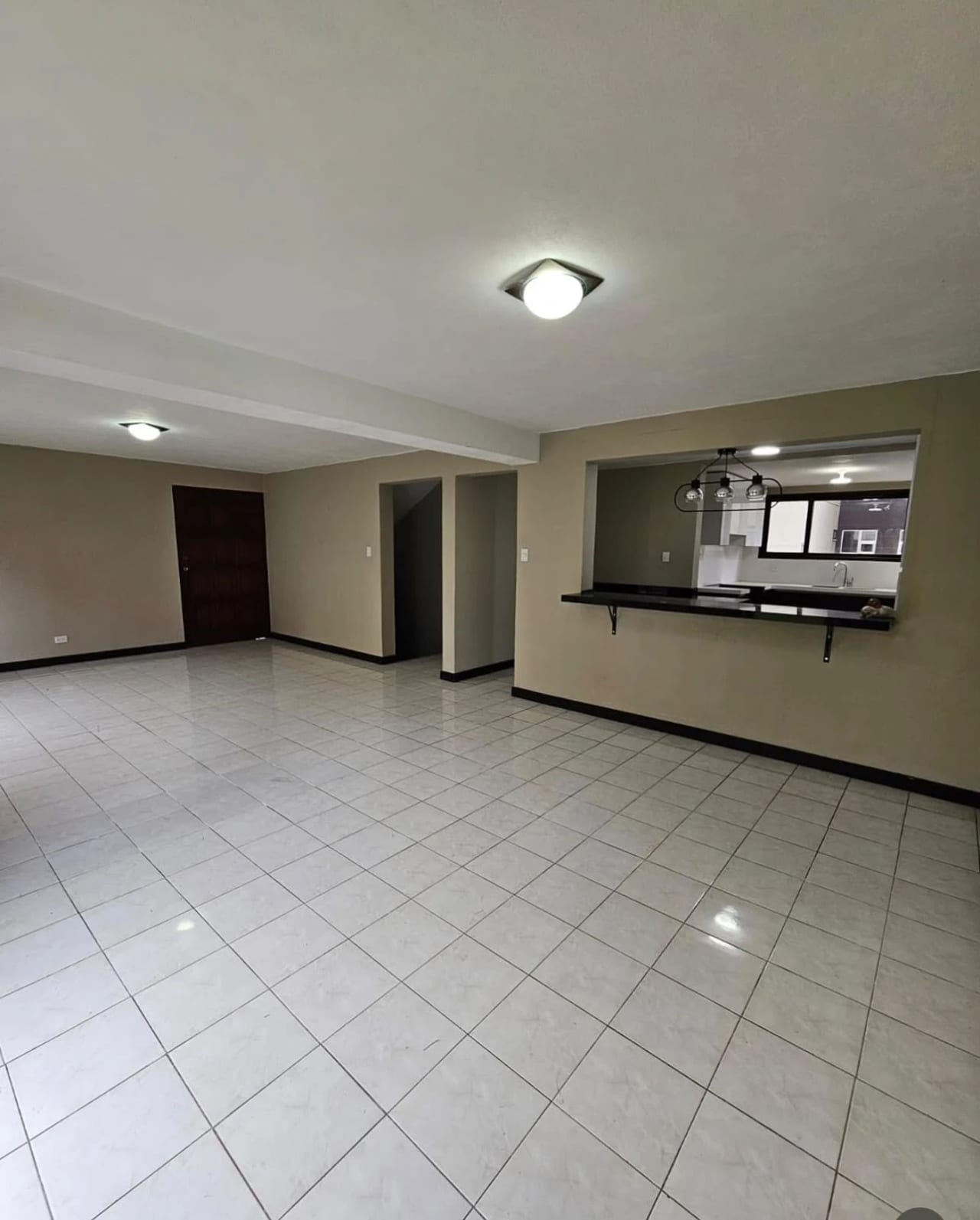 Townhouse en Venta o Alquiler – en Vh 2 Zona 15 + 1 — Apartamento en Venta en Vista Hermosa II, Zona 15, Guatemala, Ciudad — foto 3 de 9