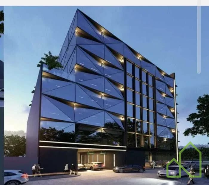 Oficinas en Alquiler Edificio en Avenida Reforma zona 10 — Oficina en Alquiler en Reforma 383, Zona 10, Guatemala, Ciudad — foto 3 de 11