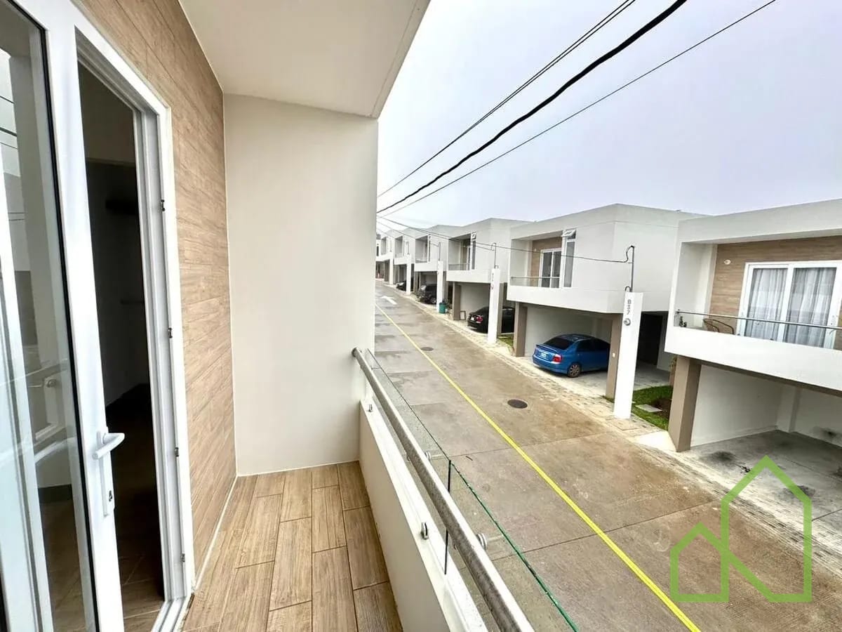 Casa para estrenar en Venta Bosques de Santa Elena, km.25 a Santa Elen — Casa en Venta en Villa Canales, Guatemala, Ciudad — foto 3 de 10