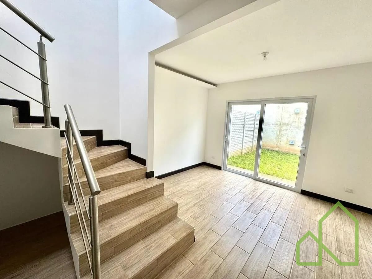 Casa para estrenar en Venta Bosques de Santa Elena, km.25 a Santa Elen — Casa en Venta en Villa Canales, Guatemala, Ciudad — foto 2 de 10