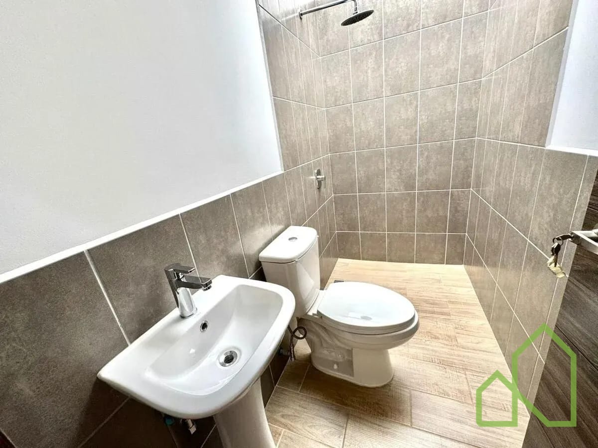 Casa para estrenar en Venta Bosques de Santa Elena, km.25 a Santa Elen — Casa en Venta en Villa Canales, Guatemala, Ciudad — foto 6 de 10